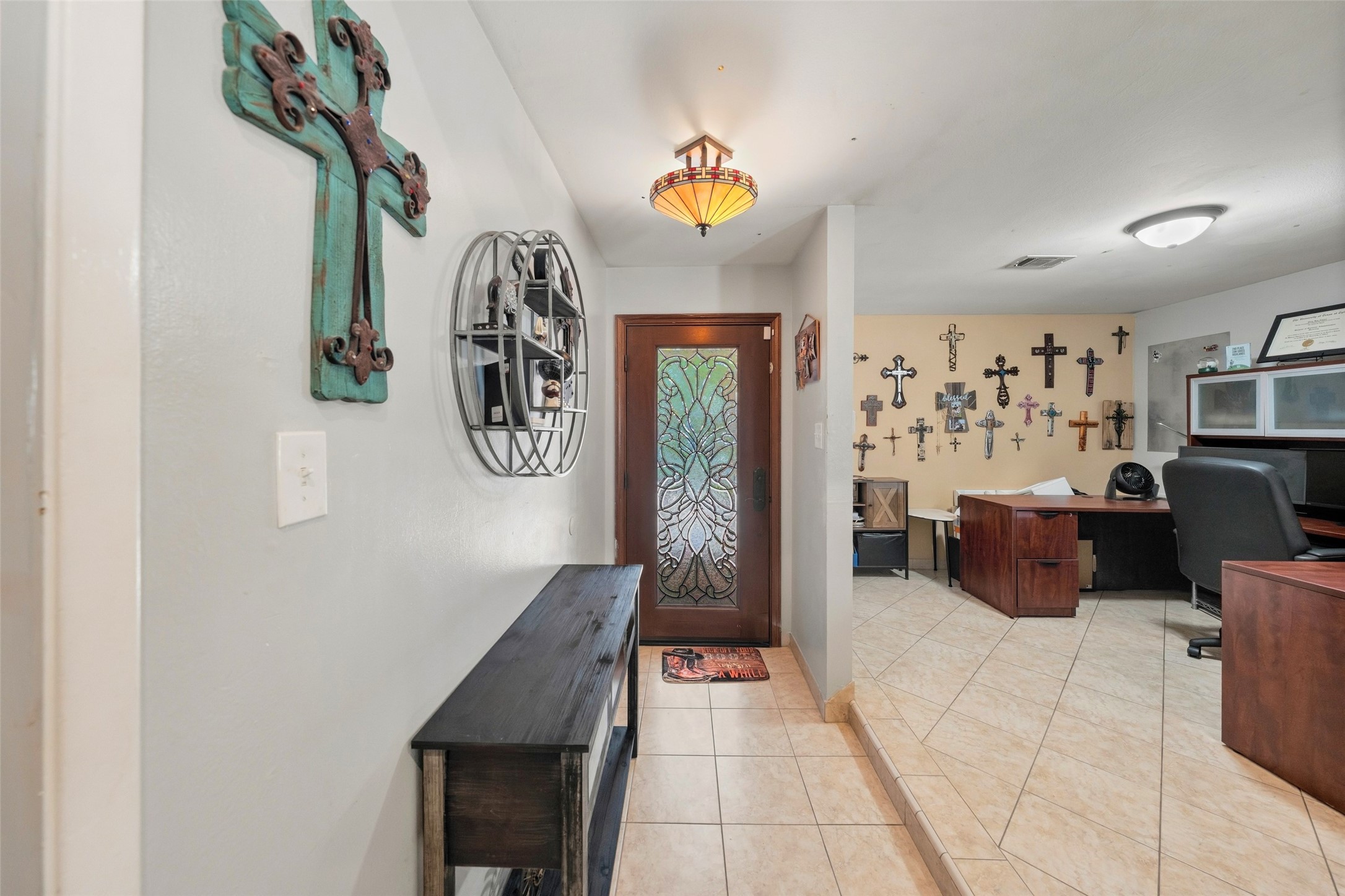 6907 Briarfield Drive Property Photo 3