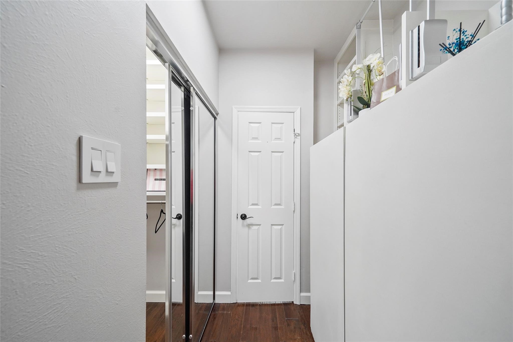 2351 Summit Way Court Property Photo 17