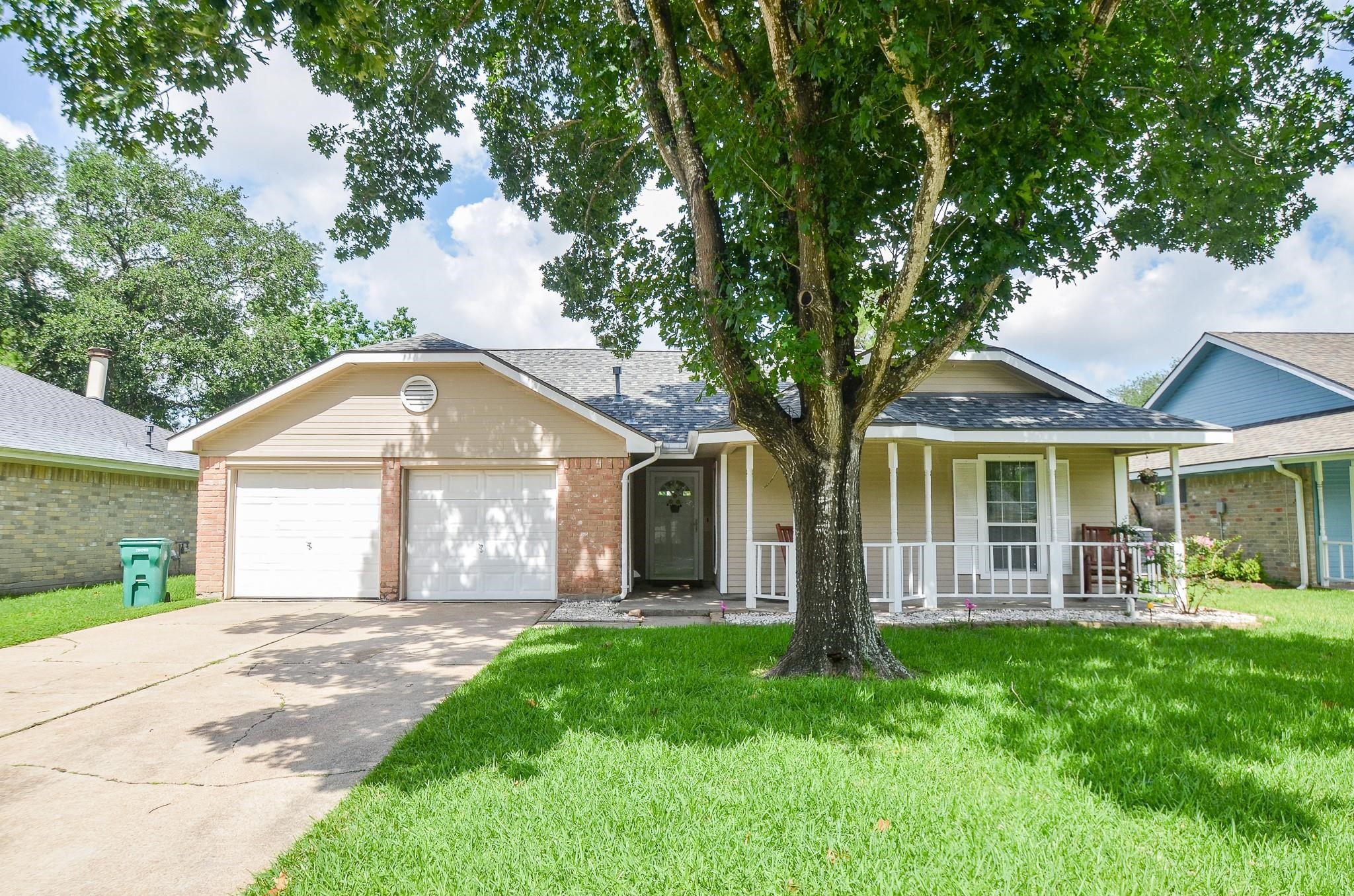 4318 Glen Avon Drive Property Photo 1