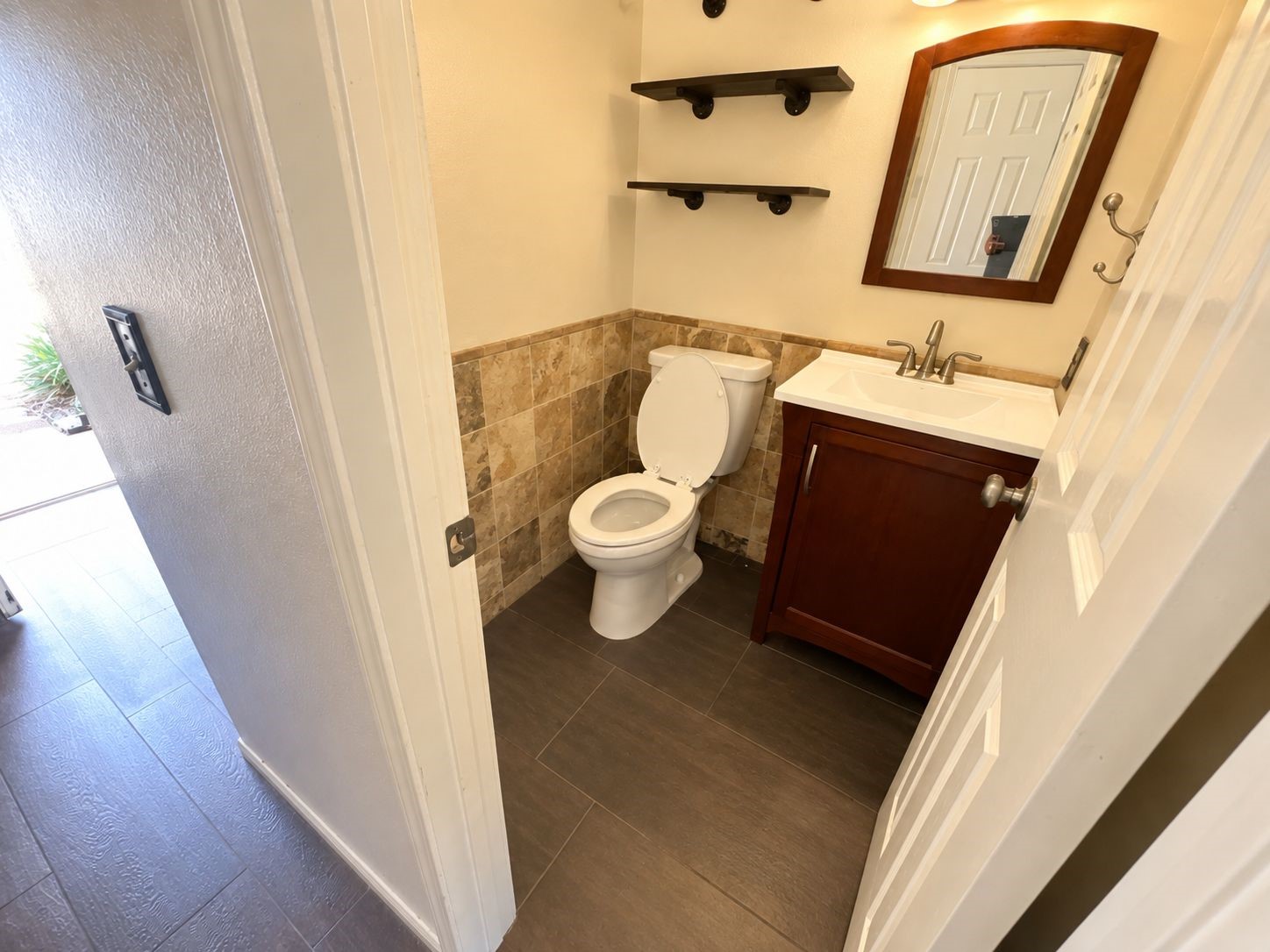 830 Sierra Lake Drive Property Photo 7