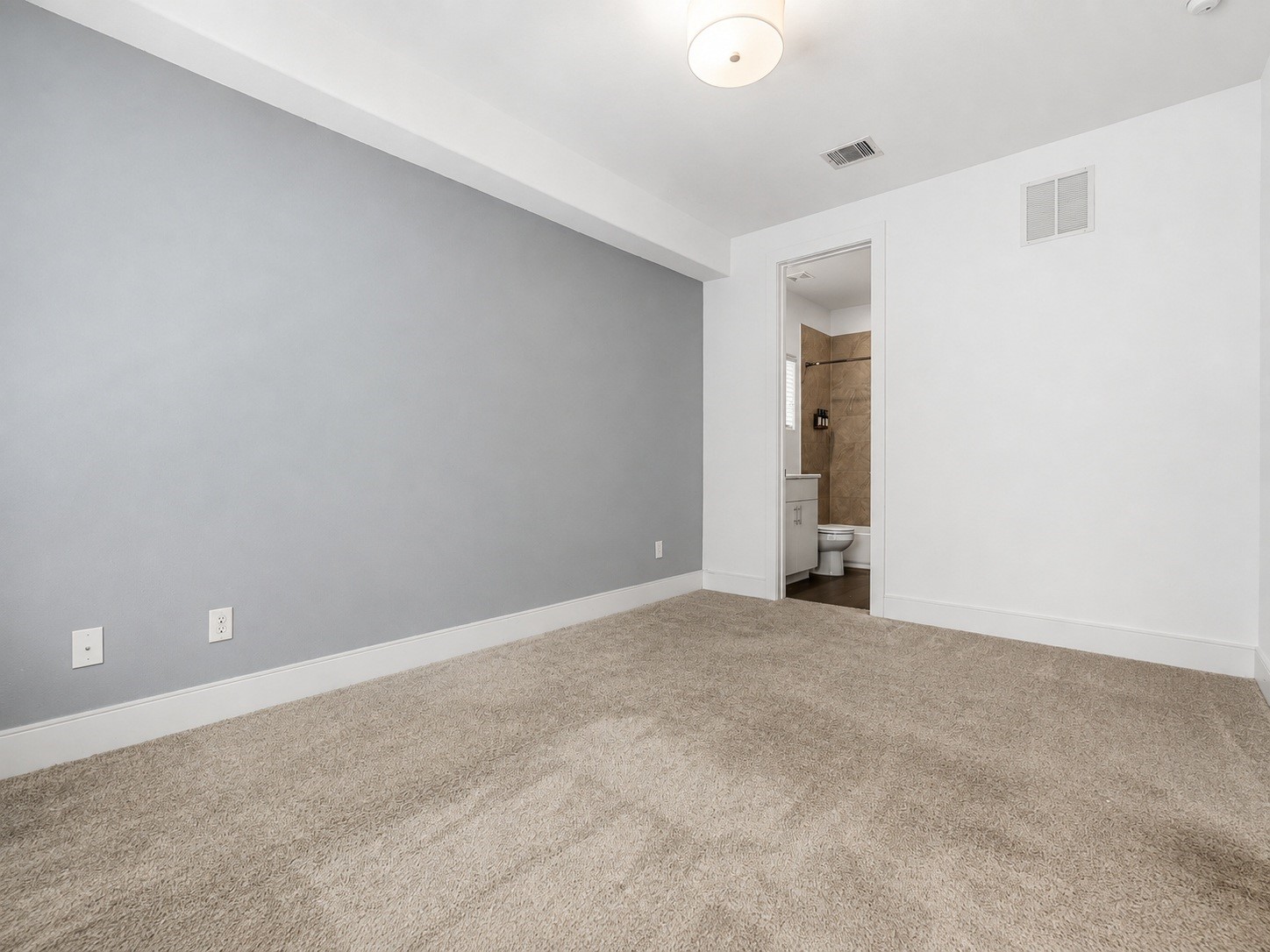 2624 Rusk Street Property Photo 5