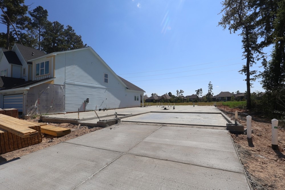 18414 Lovelier Lane Property Photo 4