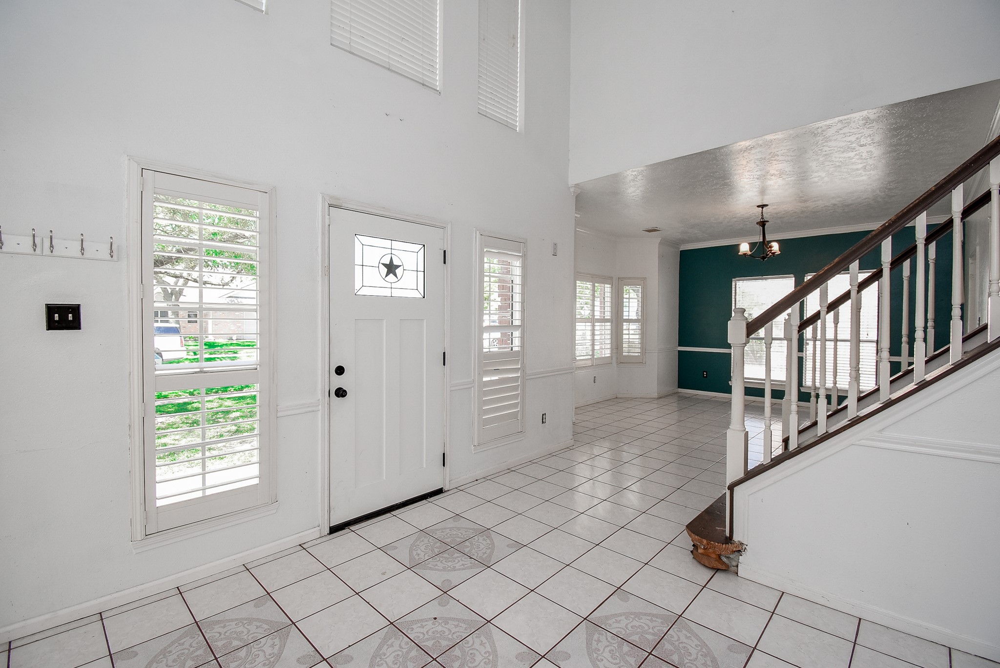 4311 Glen Avon Drive Property Photo 5