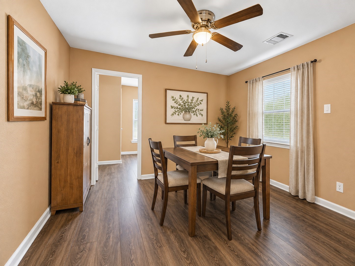 15537 Woodforest Boulevard Property Photo 6