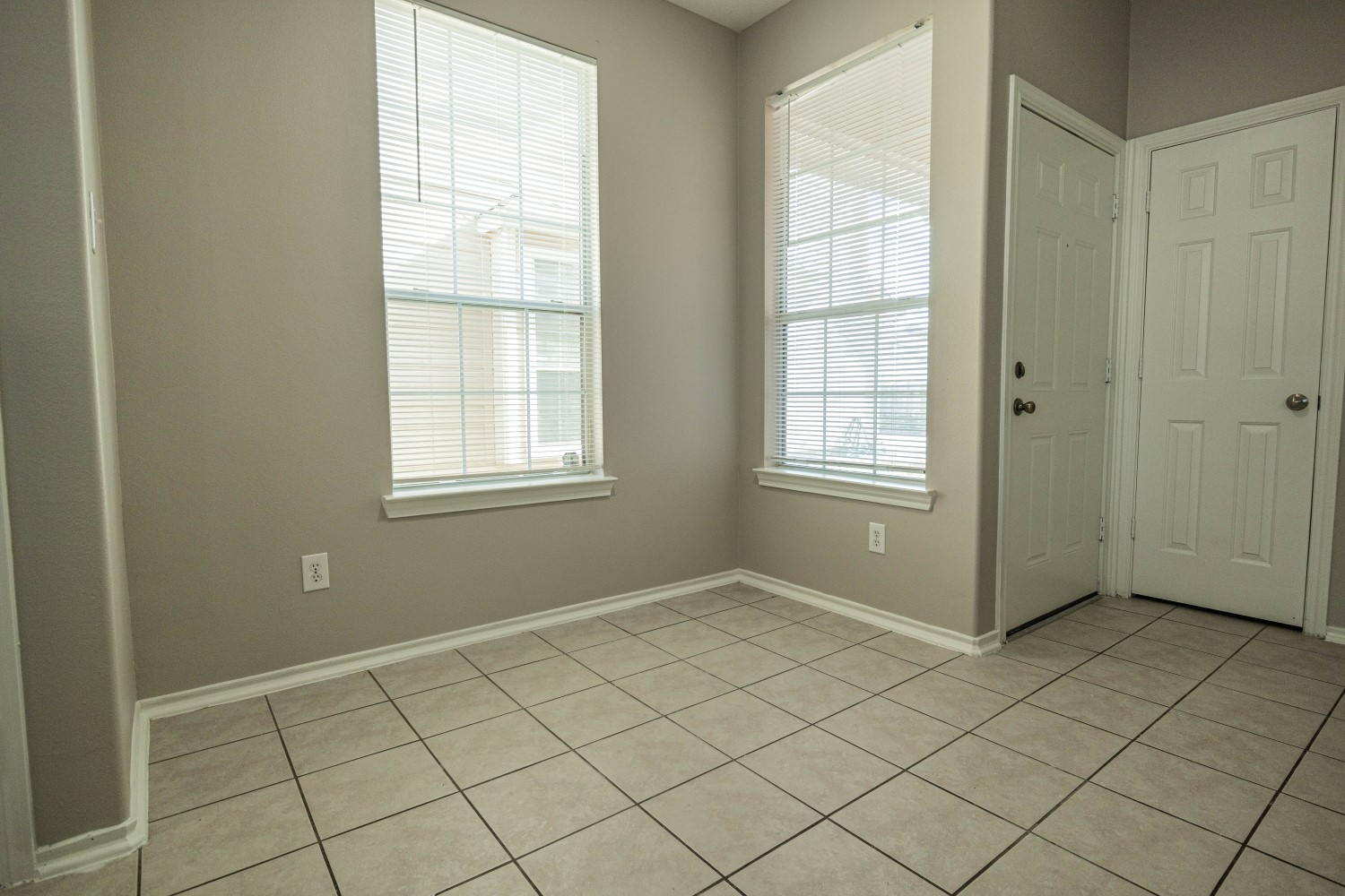 3417 Victorian Manor Lane Property Photo 6