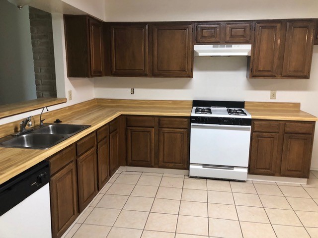 18023 Garden Manor Drive Property Photo 4