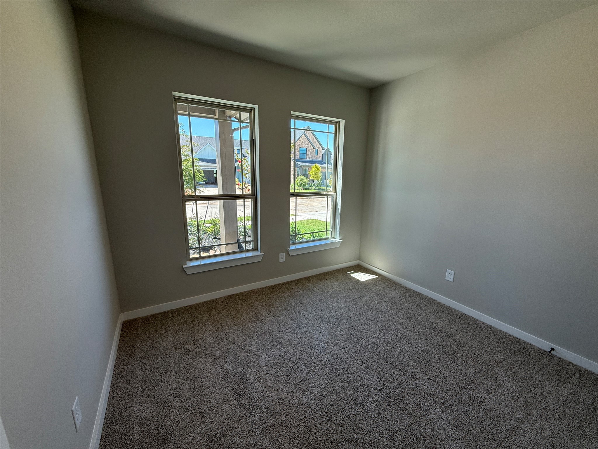 10931 Endeavor Drive Property Photo 3