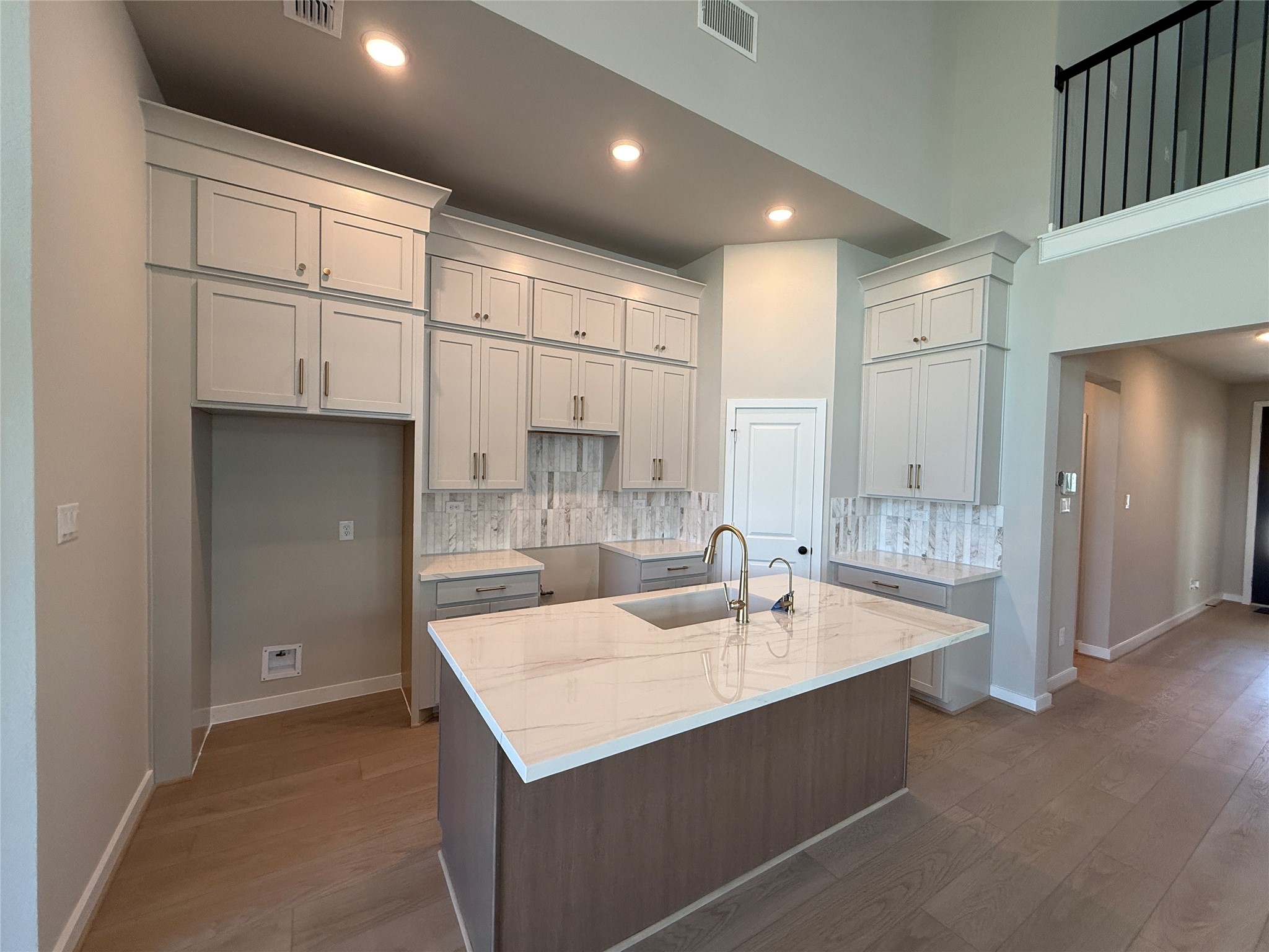 10931 Endeavor Drive Property Photo 4