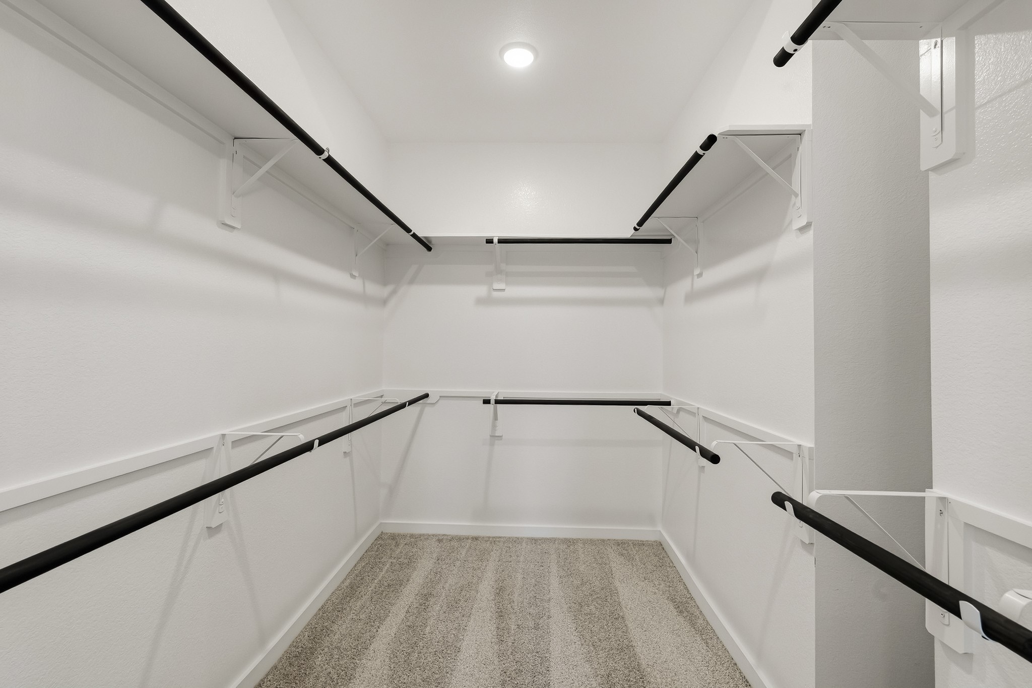 10931 Endeavor Drive Property Photo 11
