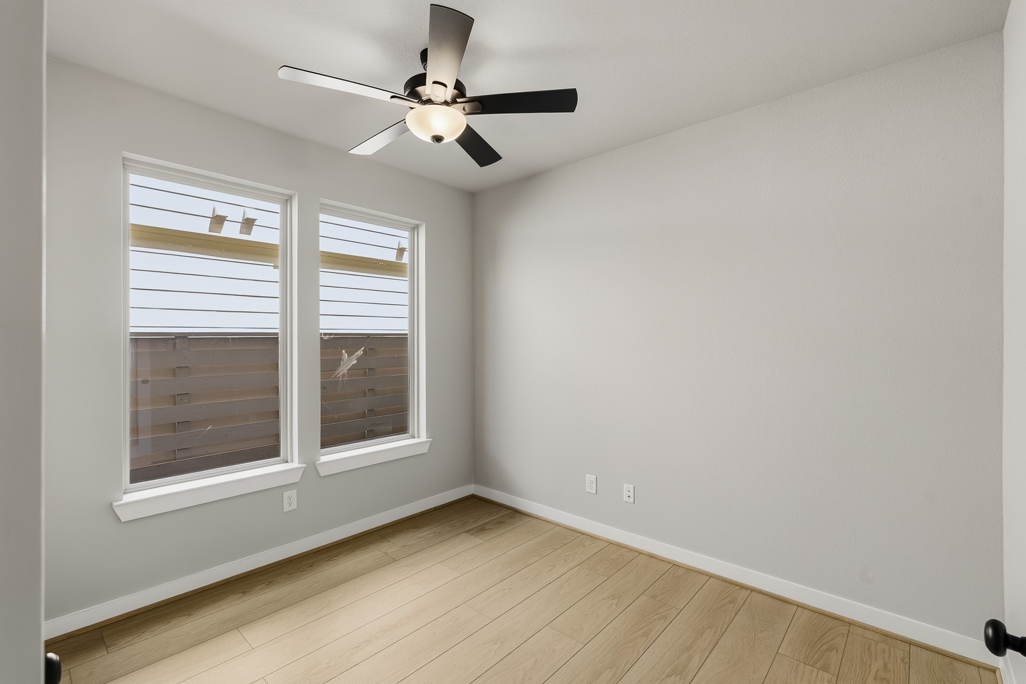 10931 Endeavor Drive Property Photo 12