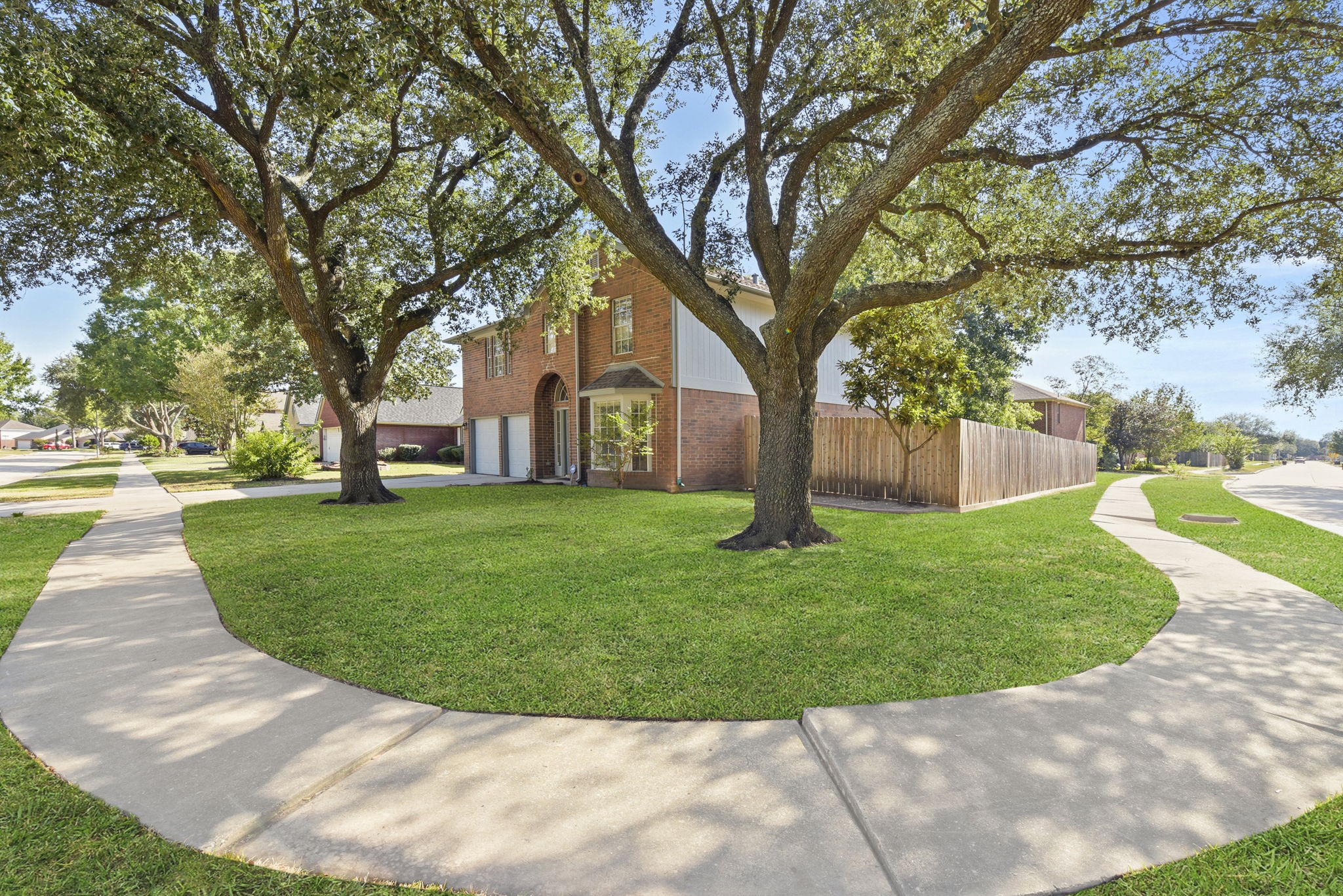 4911 Silver Fox Drive Property Photo 3