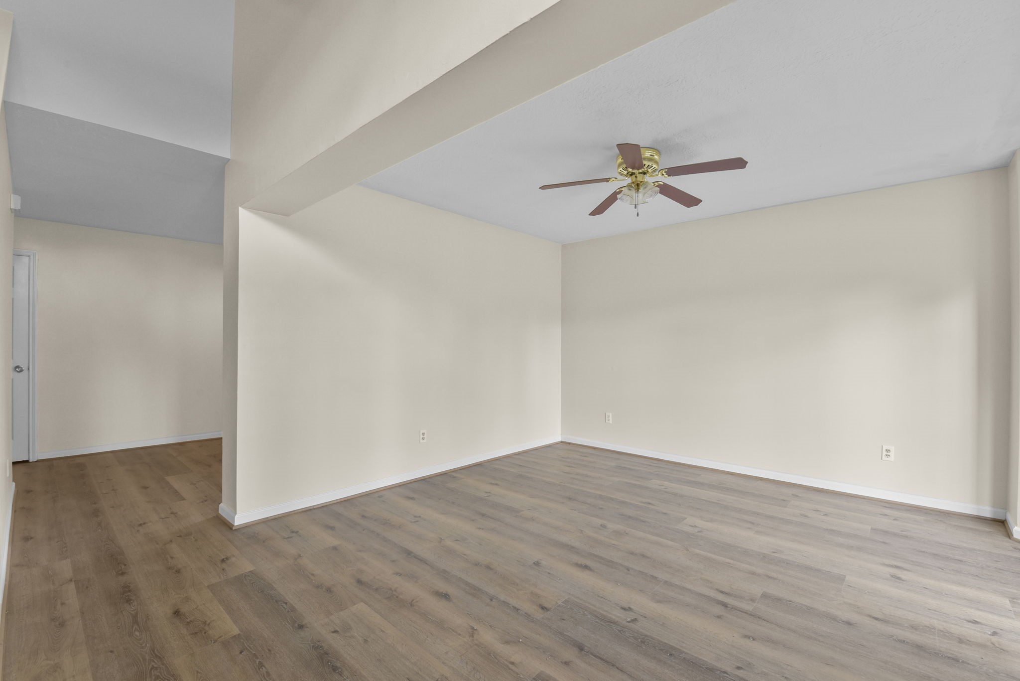 4911 Silver Fox Drive Property Photo 7