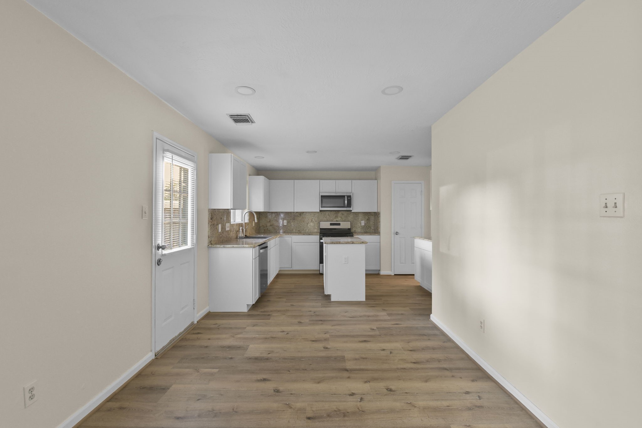 4911 Silver Fox Drive Property Photo 11