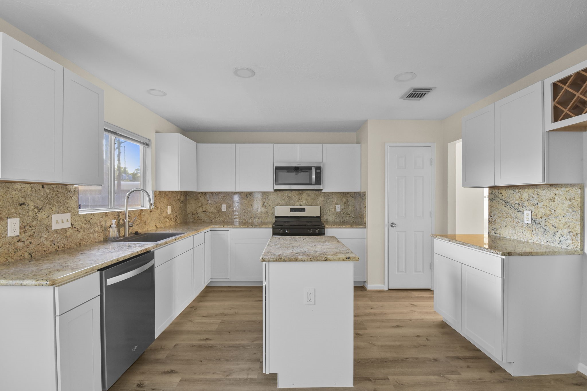 4911 Silver Fox Drive Property Photo 13