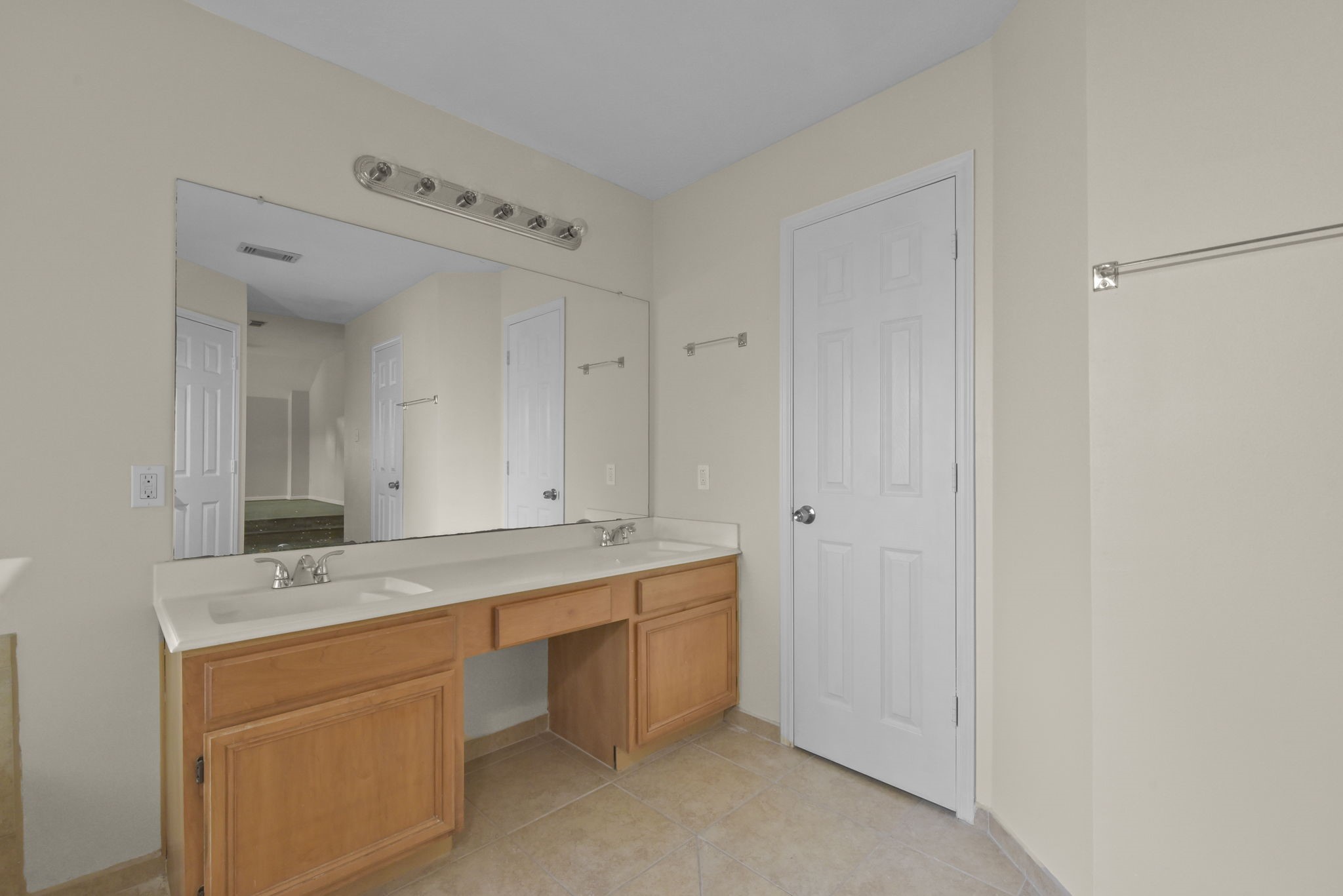 4911 Silver Fox Drive Property Photo 21