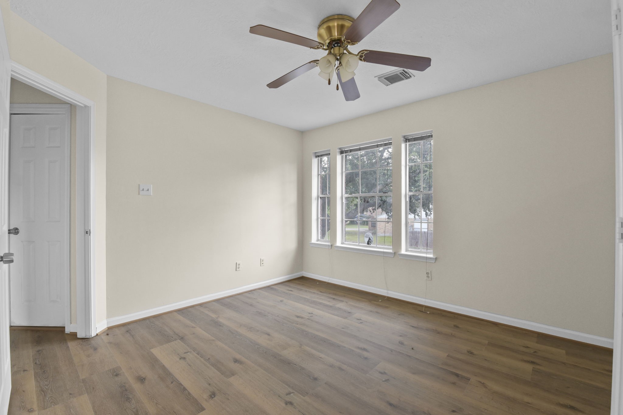 4911 Silver Fox Drive Property Photo 24
