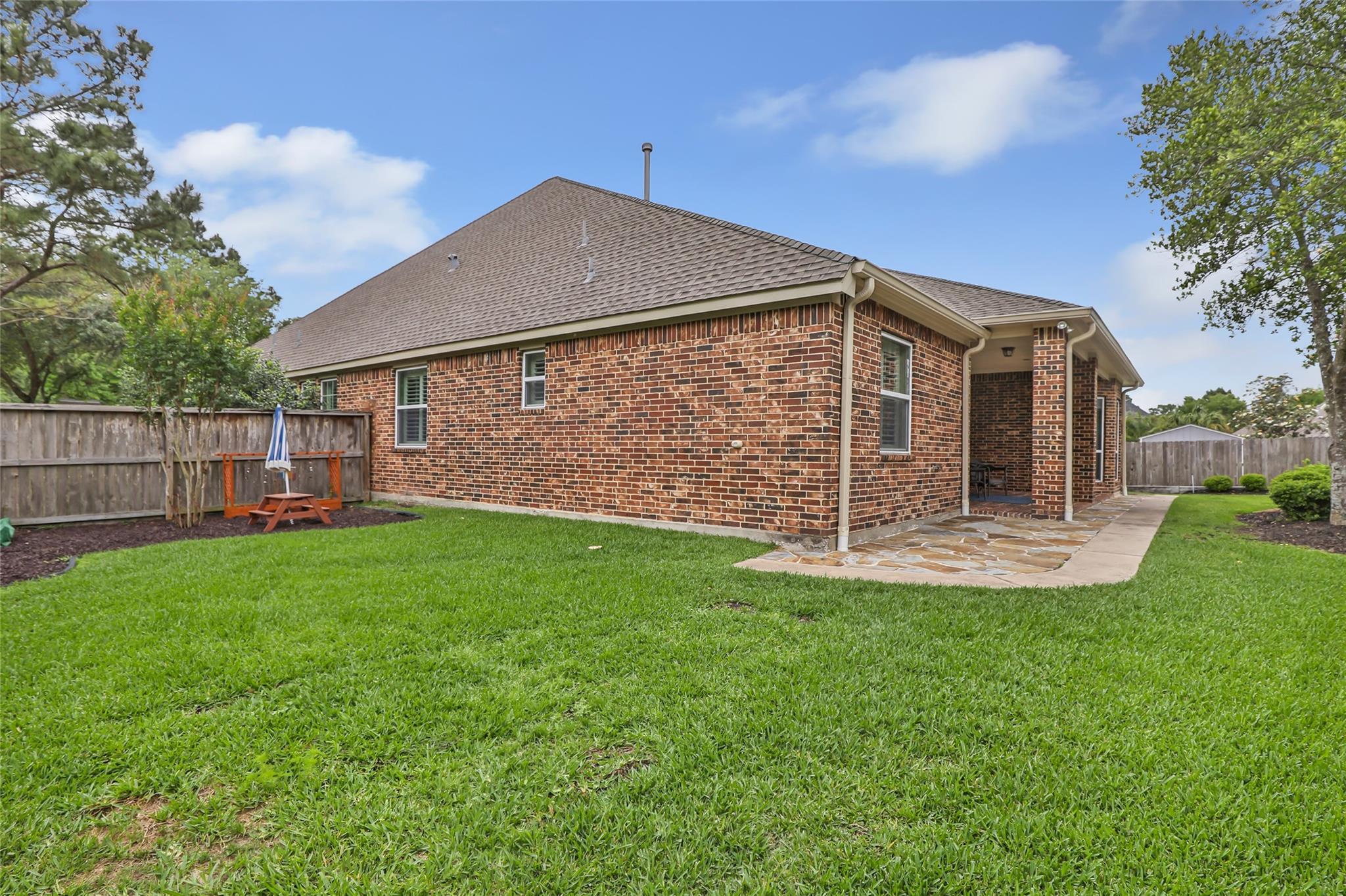 17302 Pipestone Point Court Property Photo 5