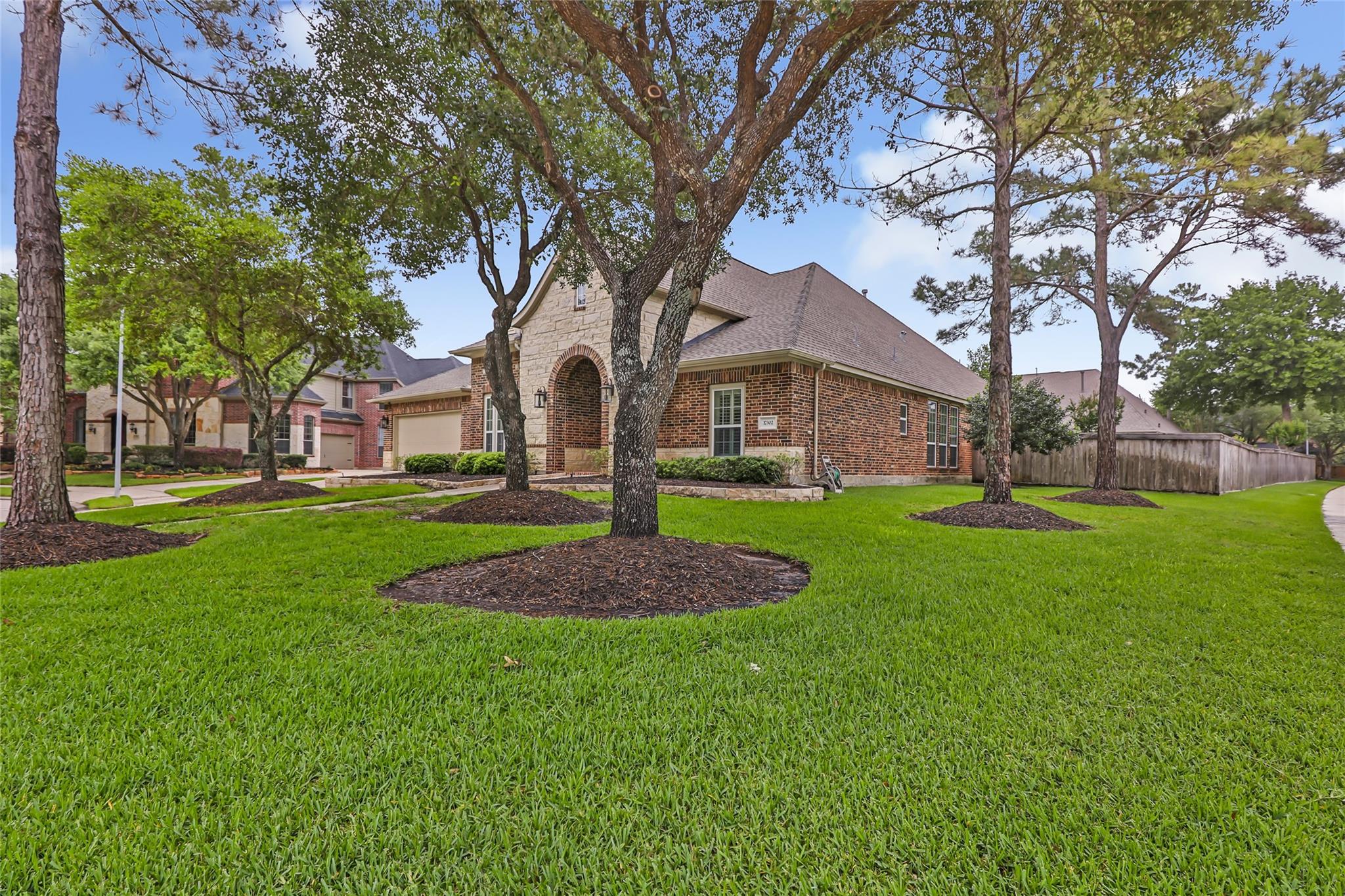 17302 Pipestone Point Court Property Photo 34