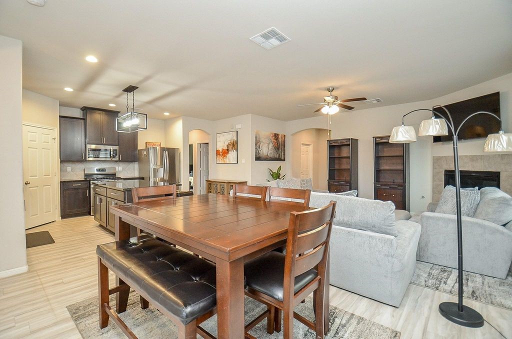 10519 Scrub Oak Drive Property Photo 7