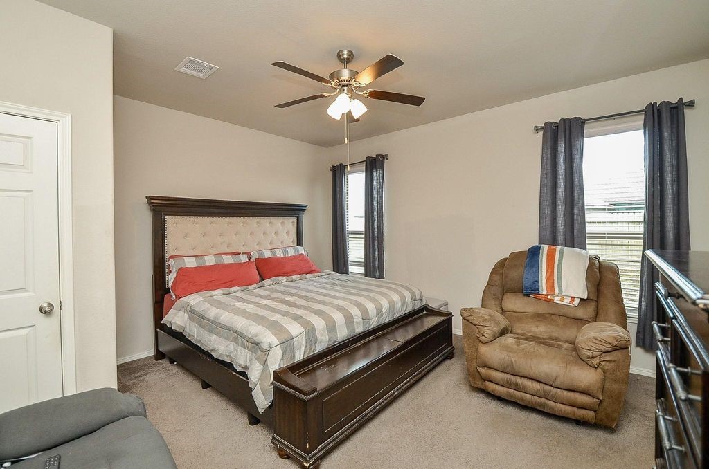 10519 Scrub Oak Drive Property Photo 9