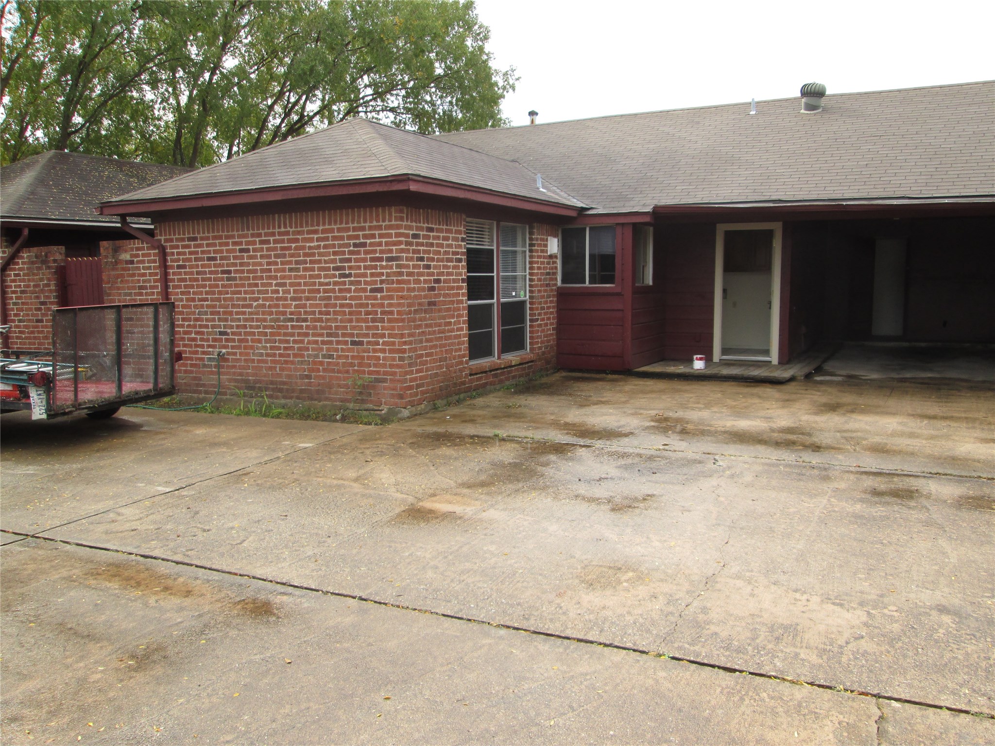 10842 Lynbrook Drive A Property Photo 6