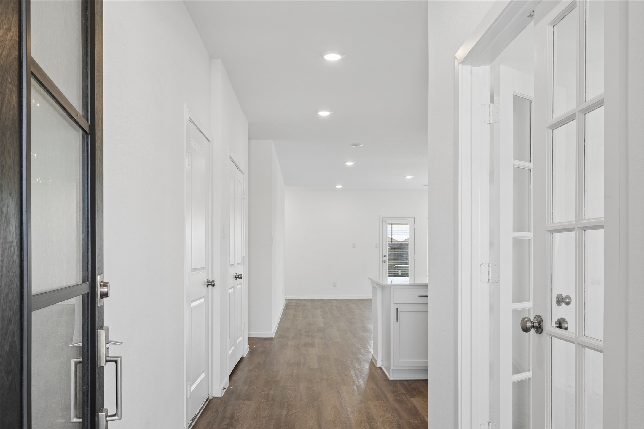 9918 Lockridge Manor Drive Property Photo 3