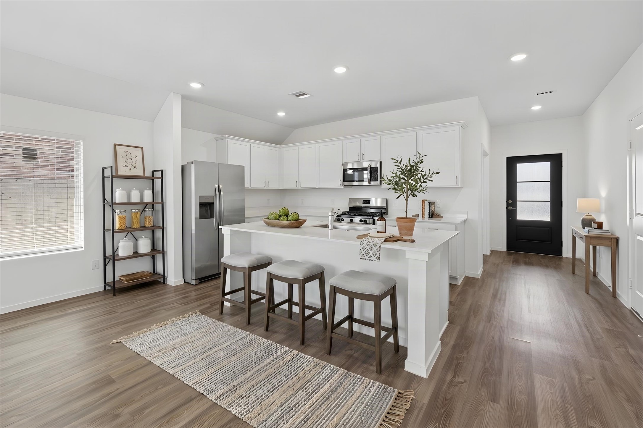 9918 Lockridge Manor Drive Property Photo 8