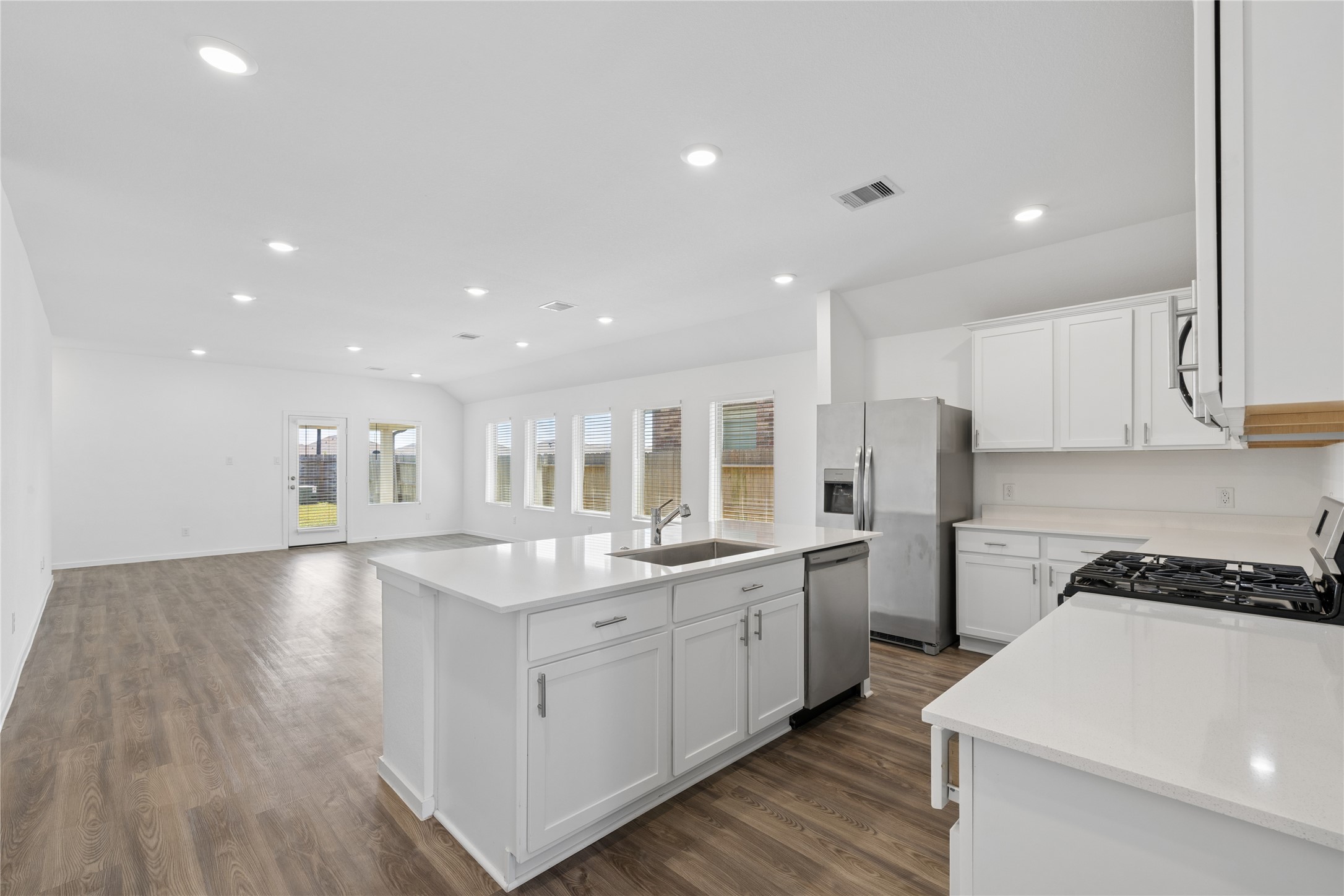 9918 Lockridge Manor Drive Property Photo 10