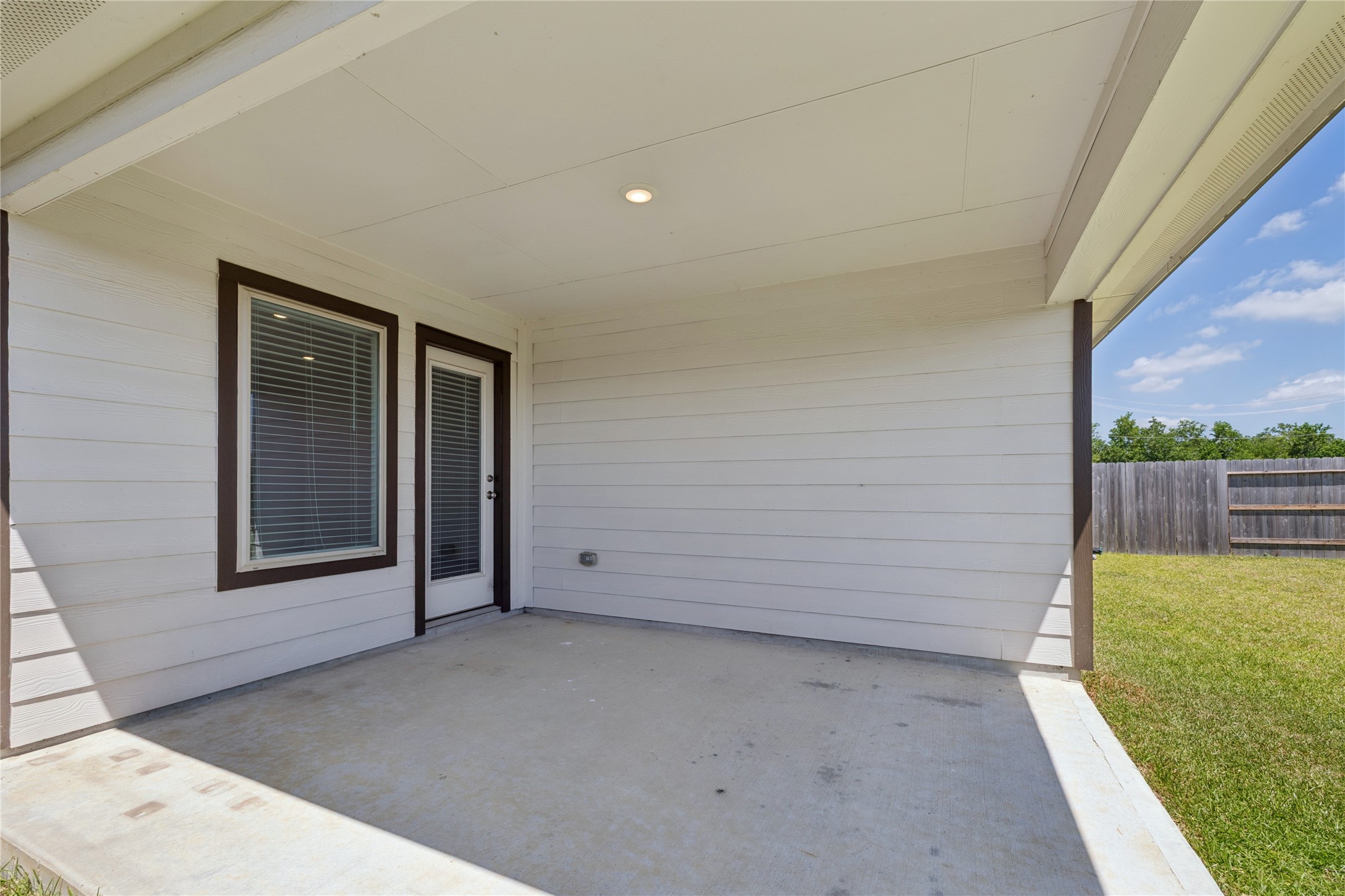 9918 Lockridge Manor Drive Property Photo 26