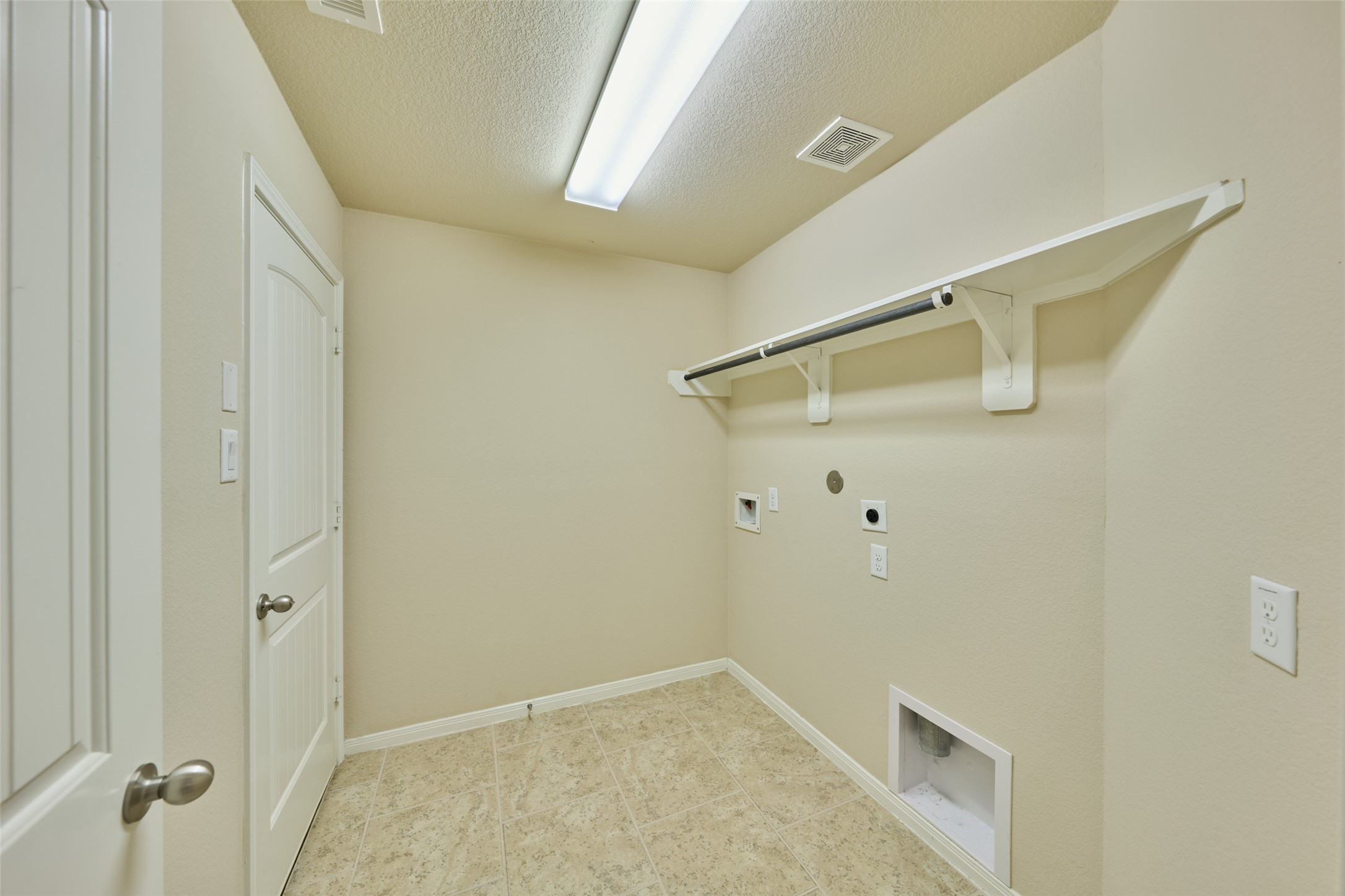 7443 Casita Drive Property Photo 4