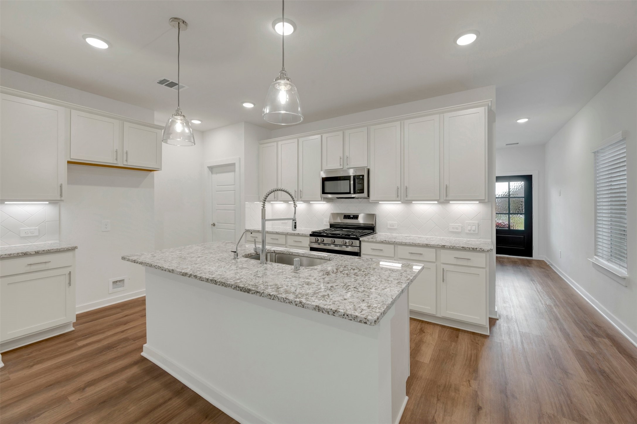 10321 Navarro Path Property Photo 3