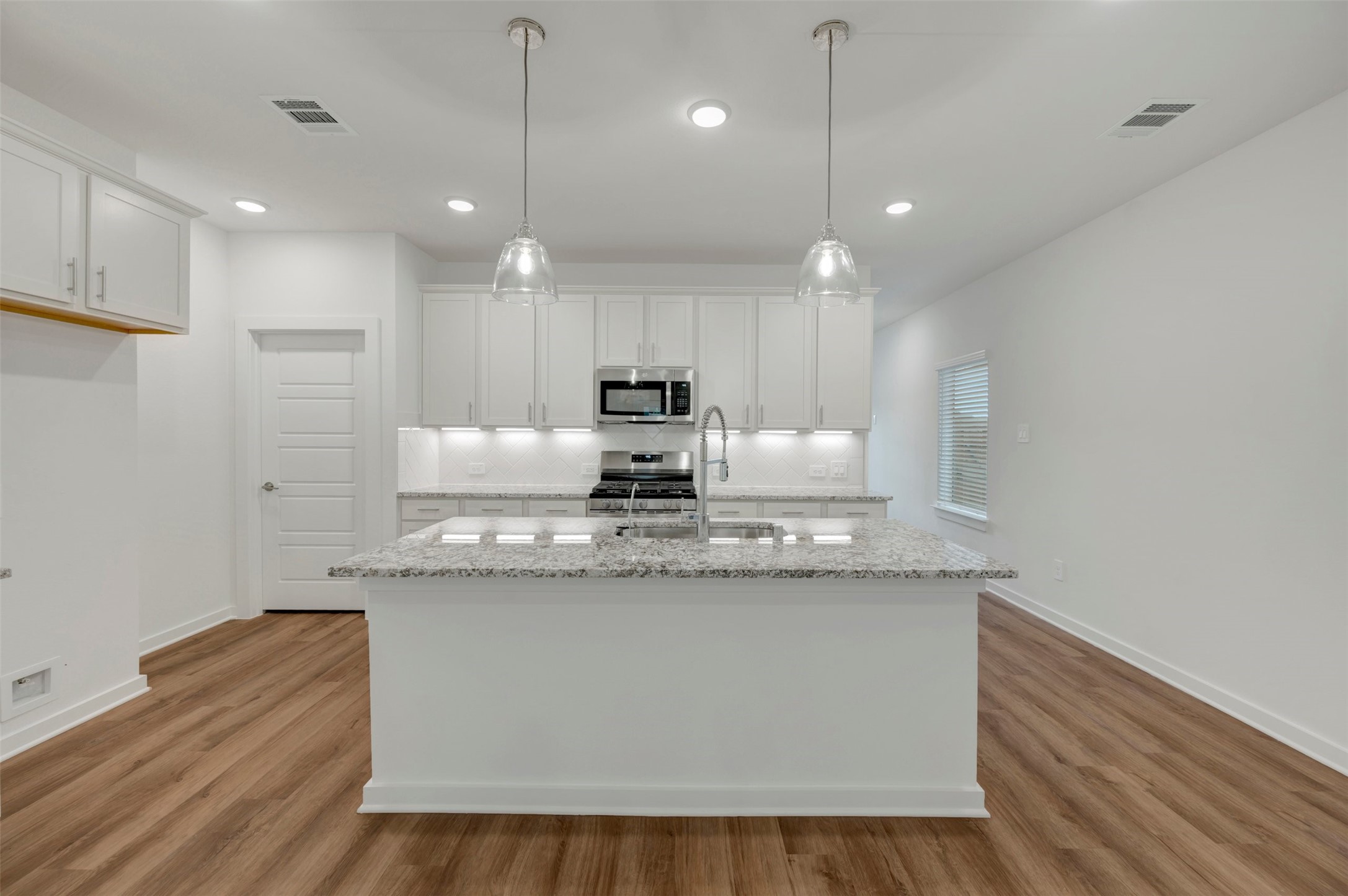 10321 Navarro Path Property Photo 18