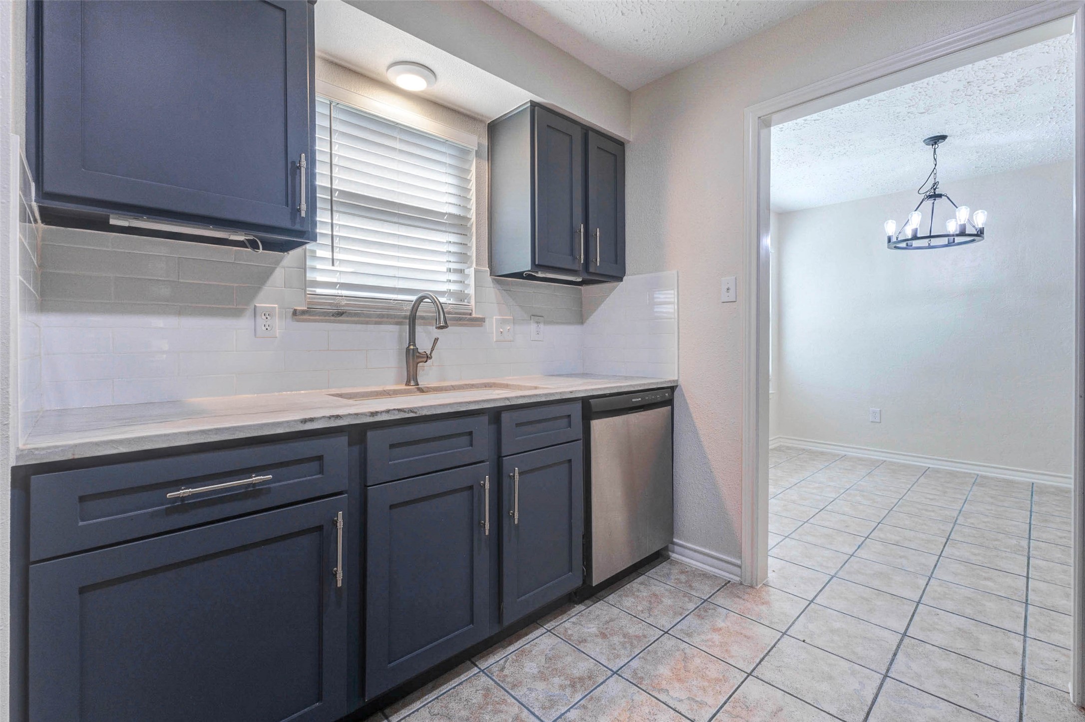 11403 Bonaparte Drive Property Photo 8