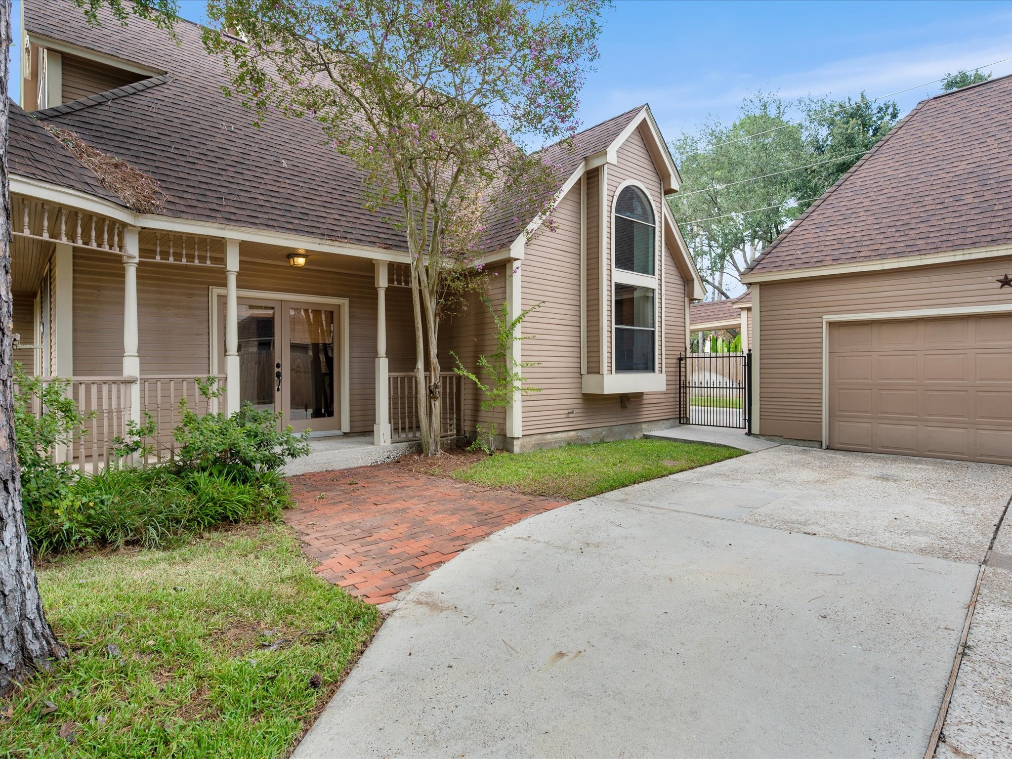 18006 Memorial Estates Drive Property Photo 10