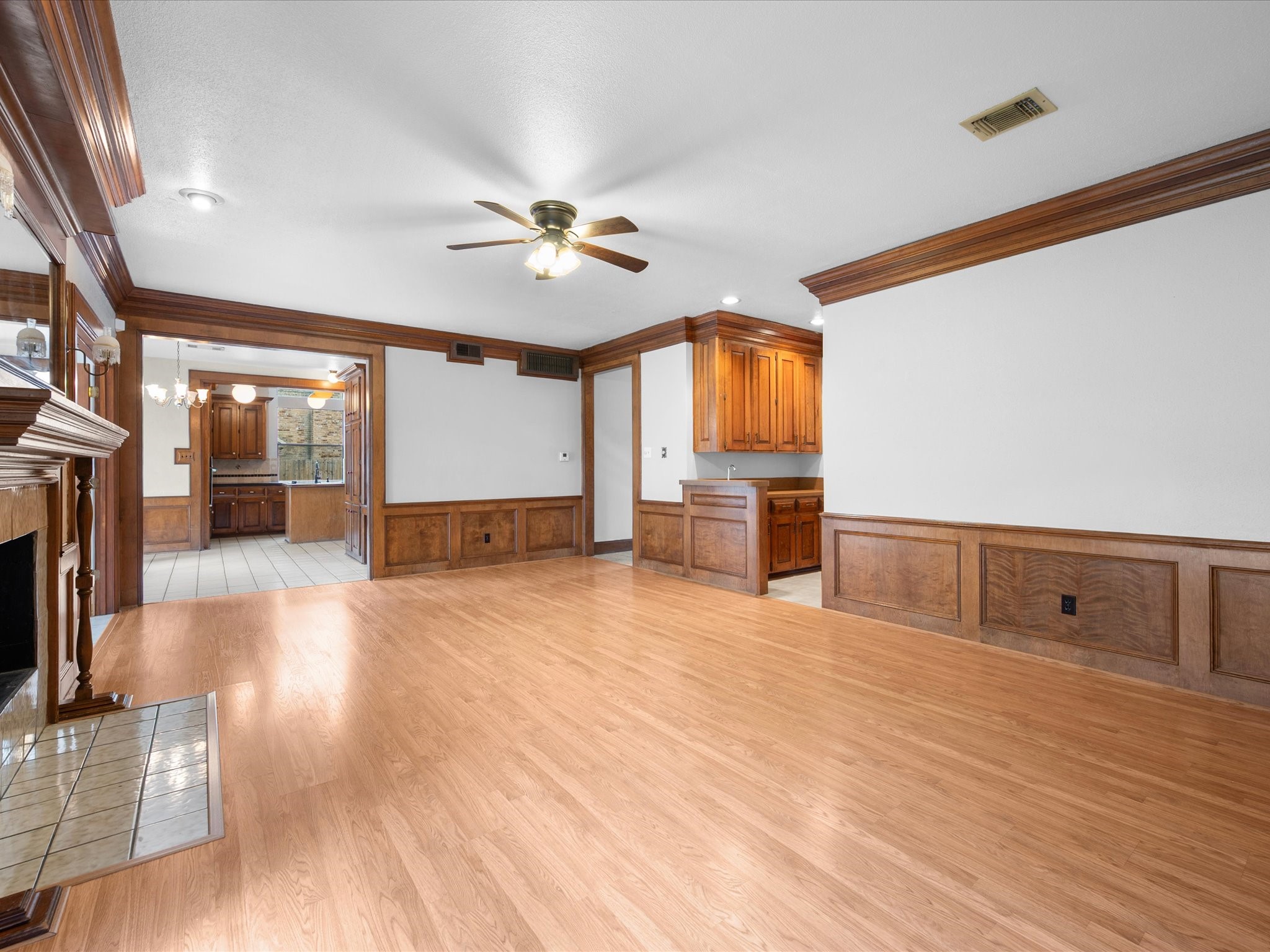 18006 Memorial Estates Drive Property Photo 11