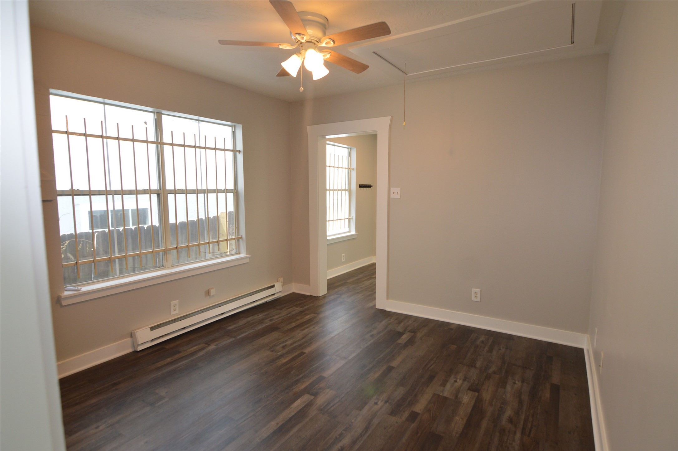 2712 Holman Street B Property Photo 3