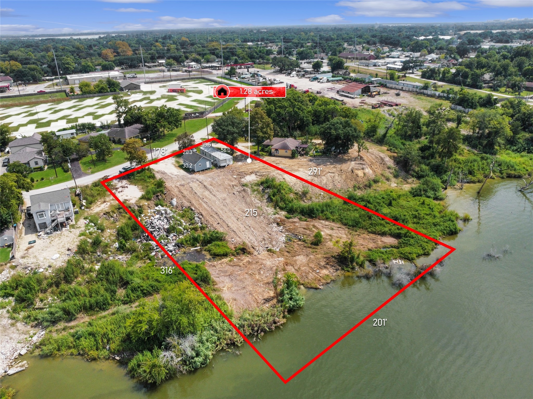 207 Riverside Street Property Photo 2