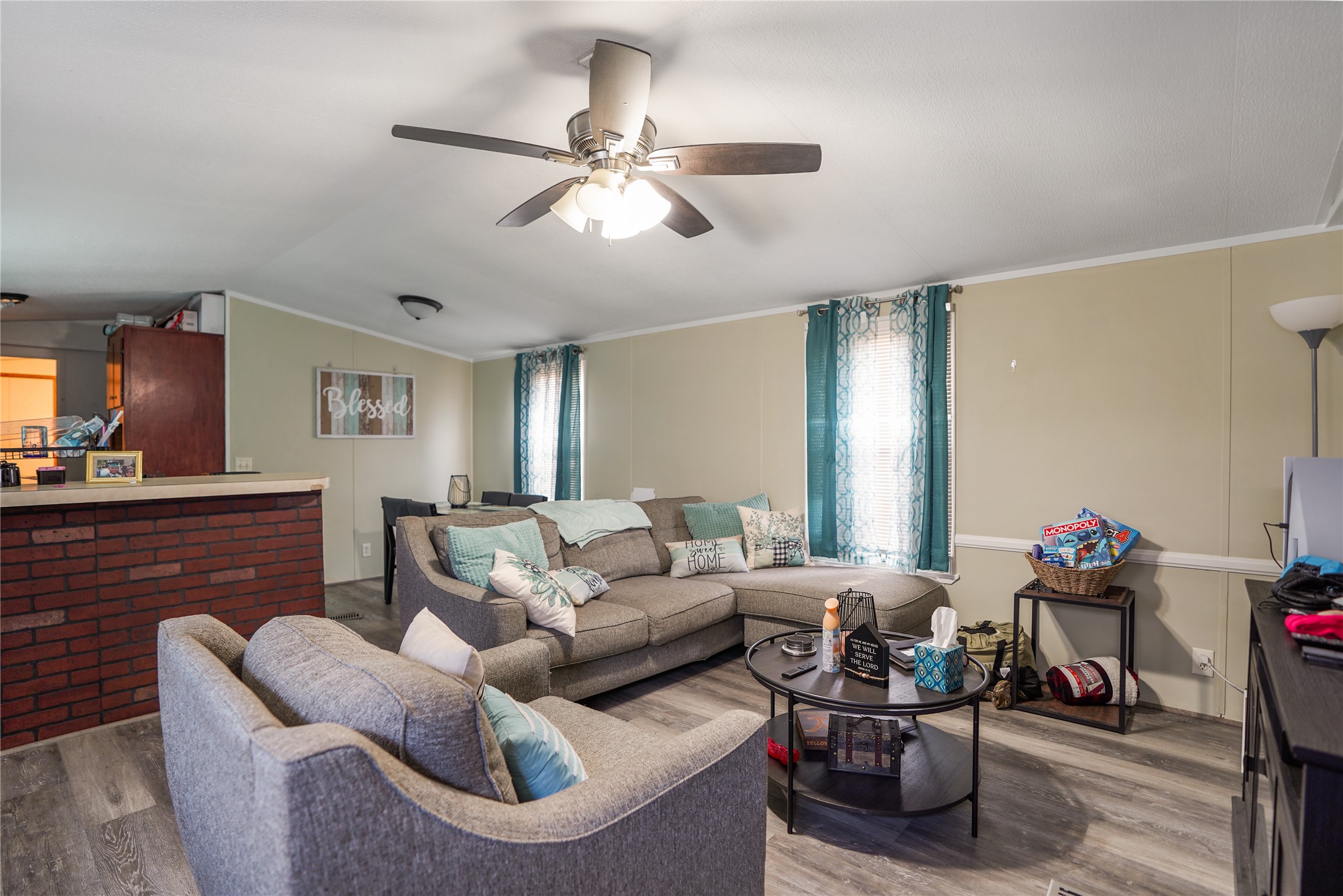 207 Riverside Street Property Photo 14
