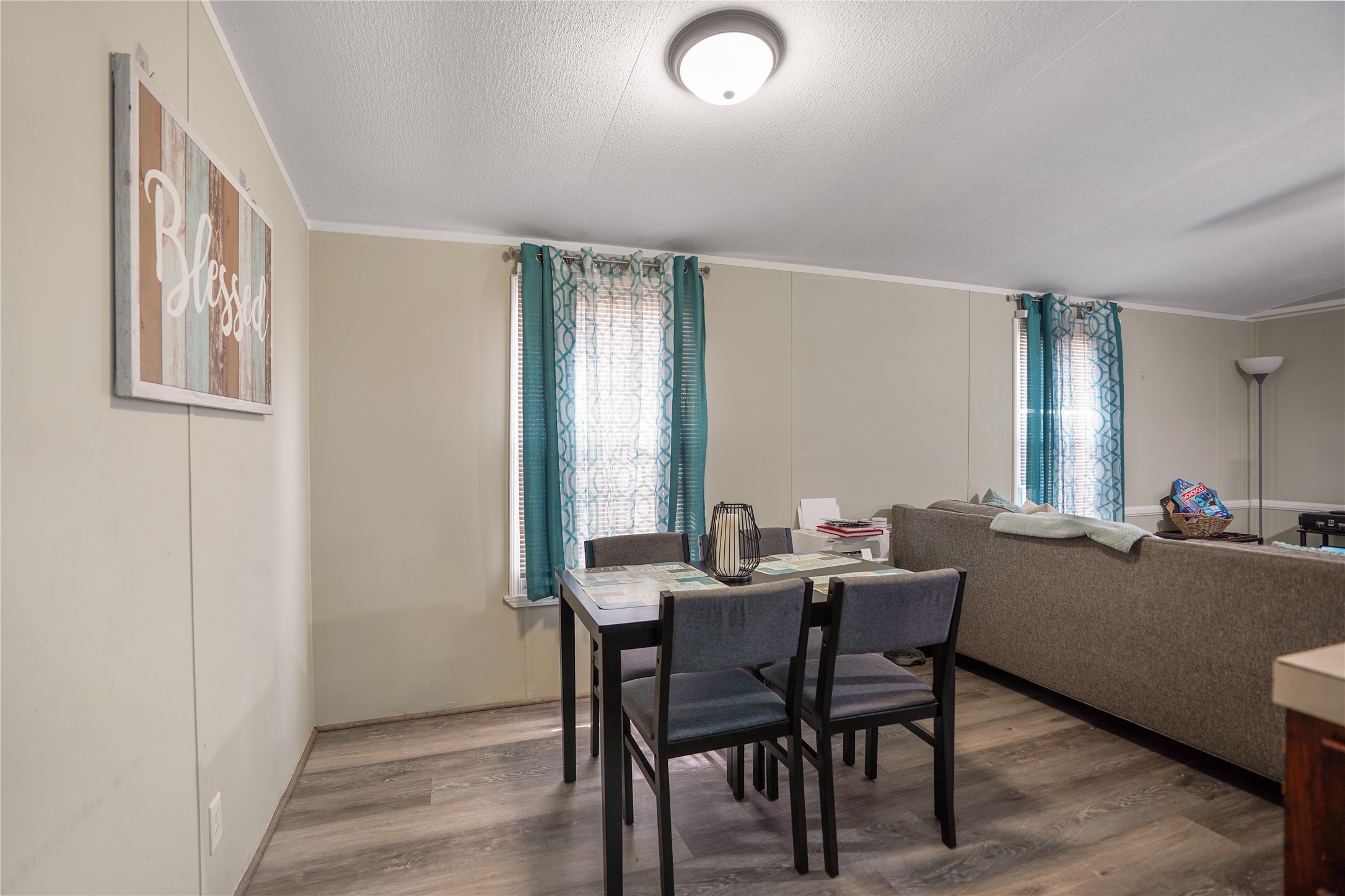 207 Riverside Street Property Photo 22