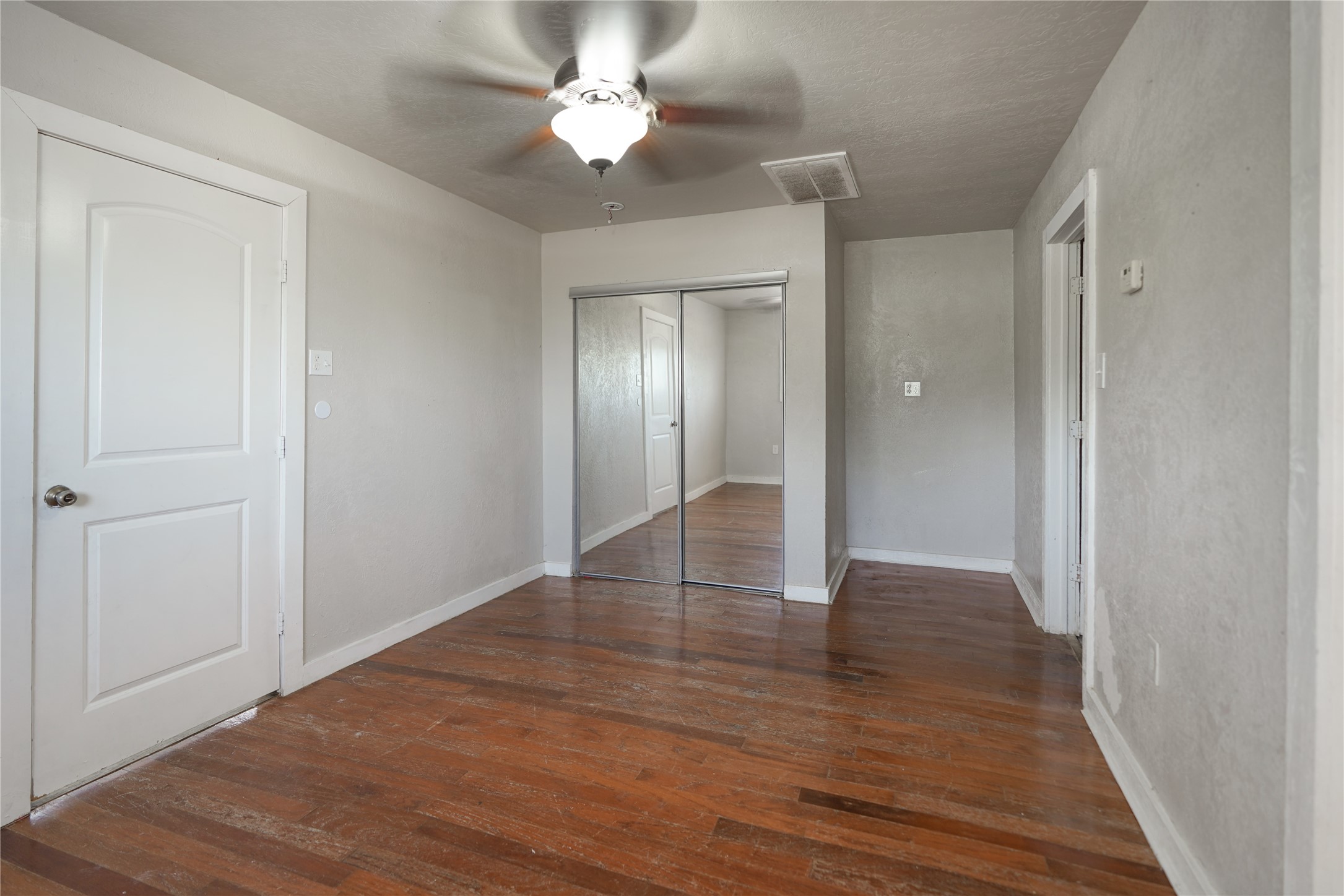 207 Riverside Street Property Photo 23