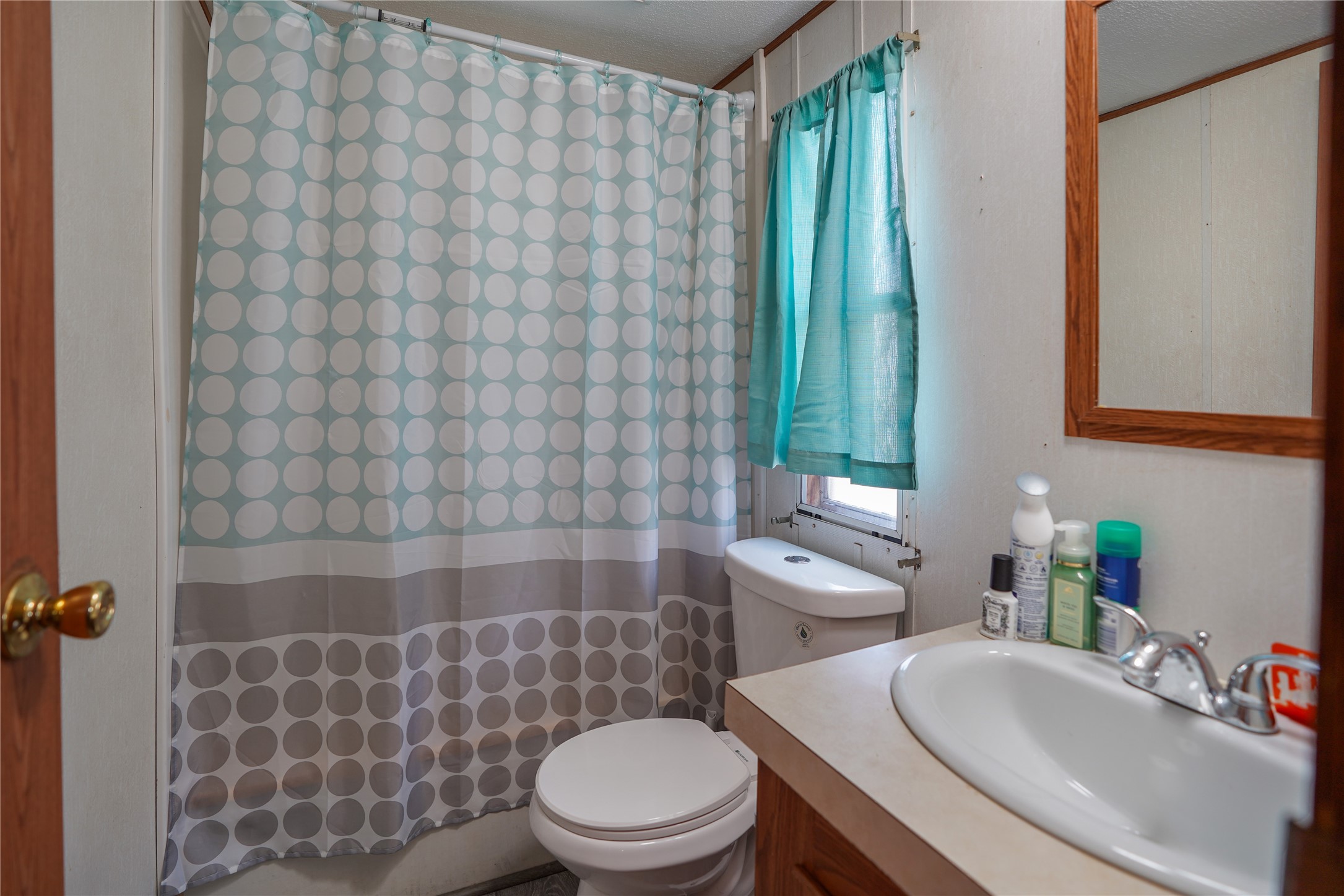 207 Riverside Street Property Photo 27
