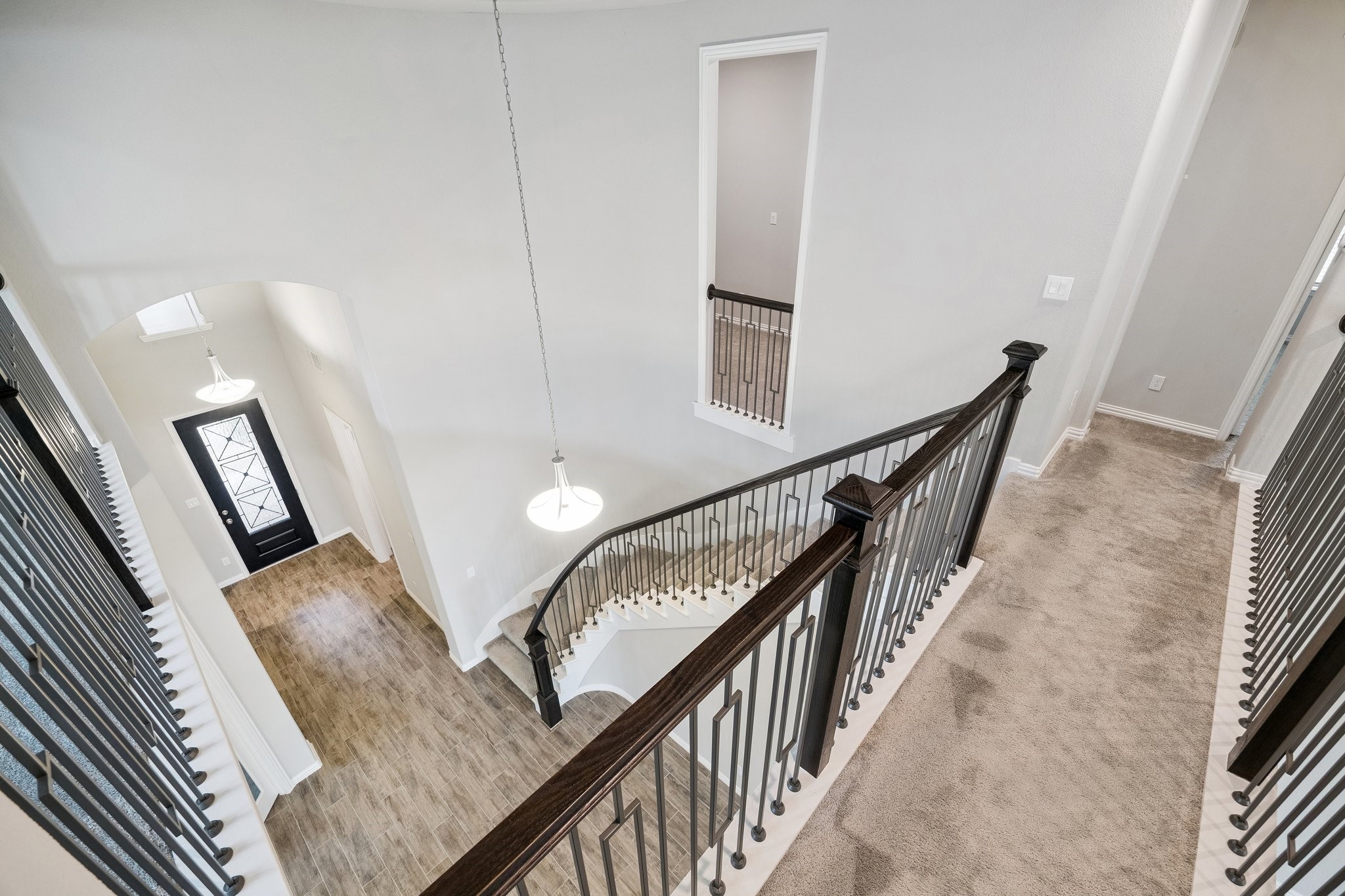 1415 Layla Sage Loop Property Photo 5