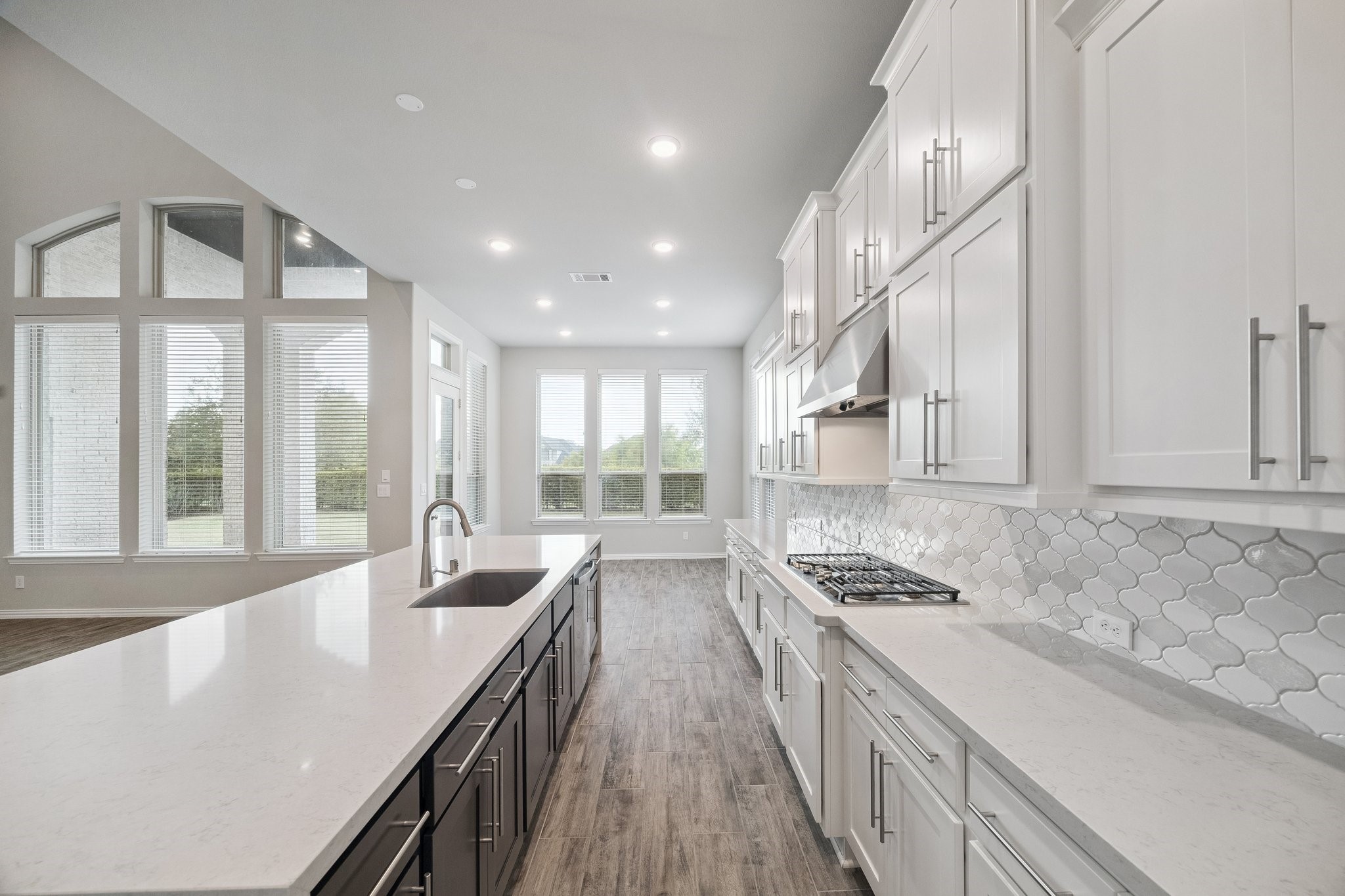 1415 Layla Sage Loop Property Photo 10