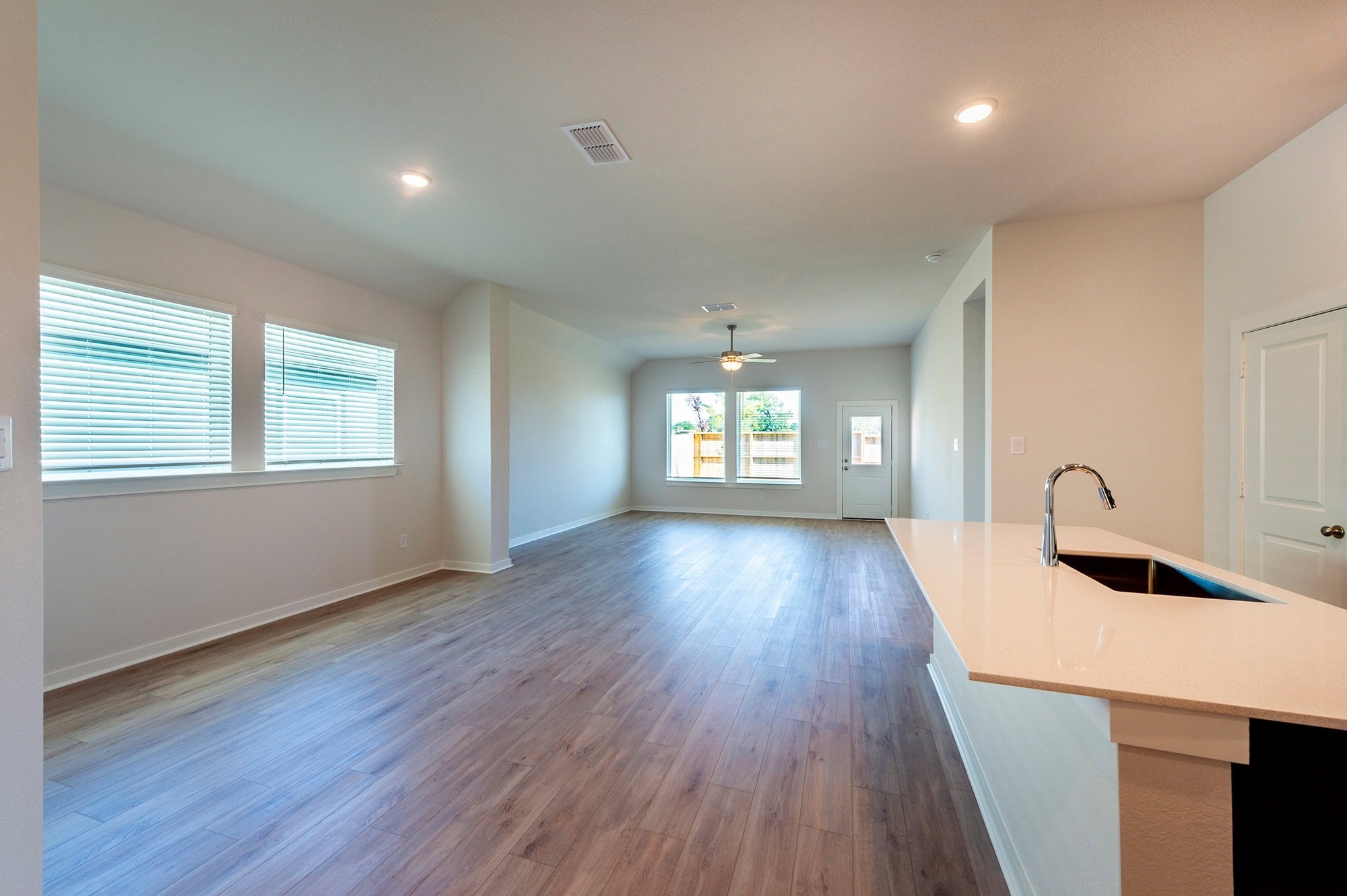 16926 Solomons Plume Lane Property Photo 5
