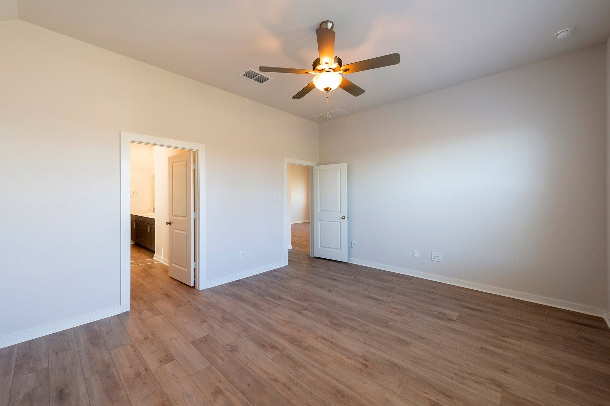16926 Solomons Plume Lane Property Photo 8