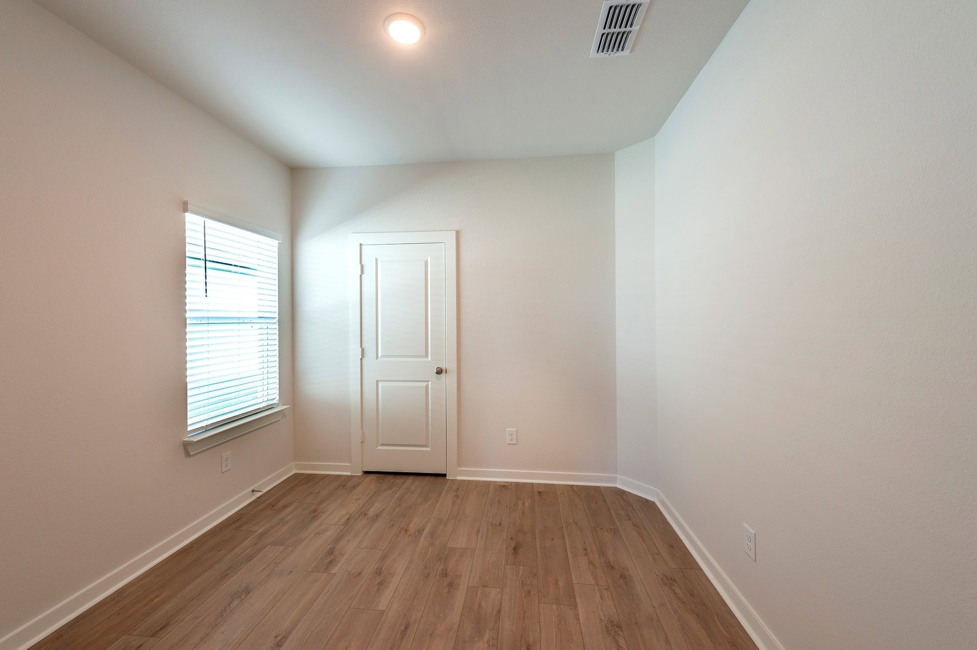 16926 Solomons Plume Lane Property Photo 13
