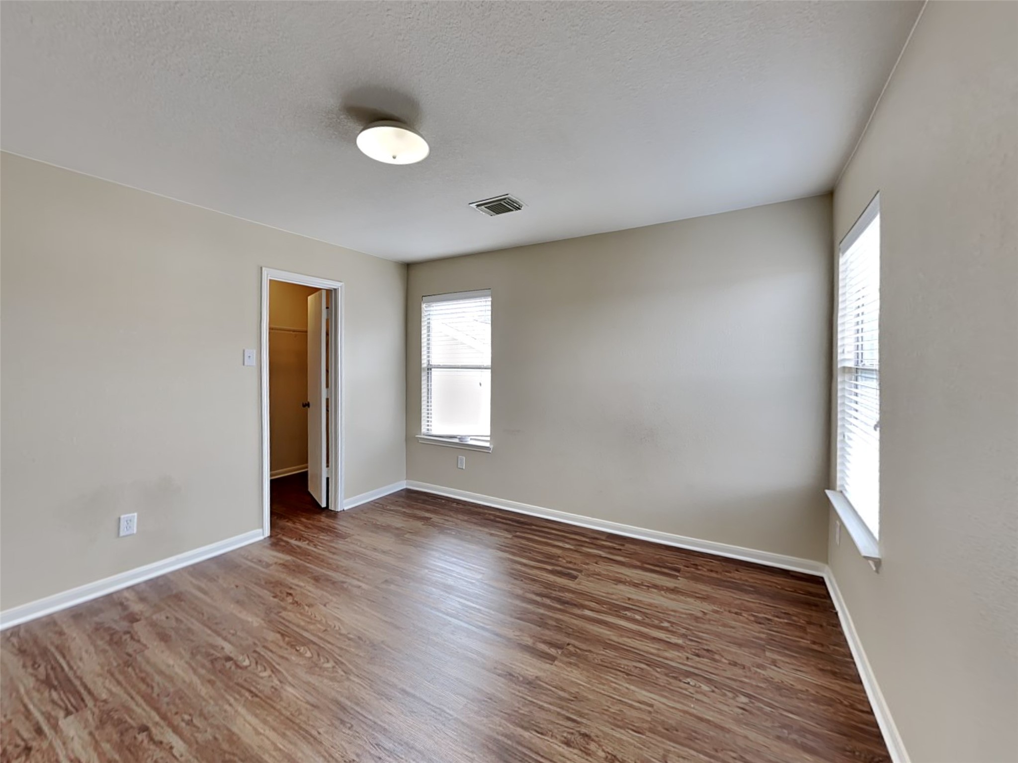 29435 Legends Glen Drive Property Photo 17