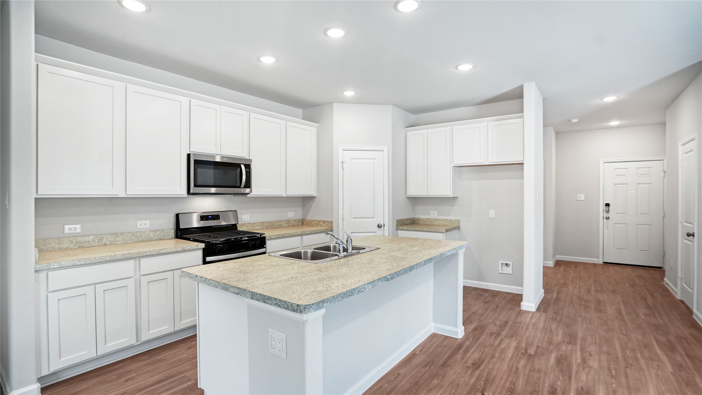 16505 Opportunity Way Property Photo 6