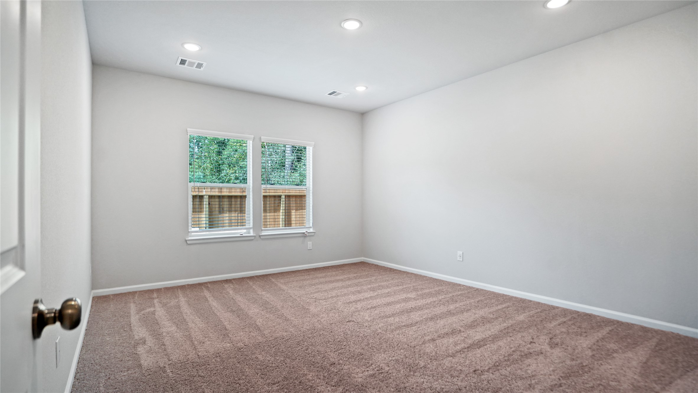 16505 Opportunity Way Property Photo 10