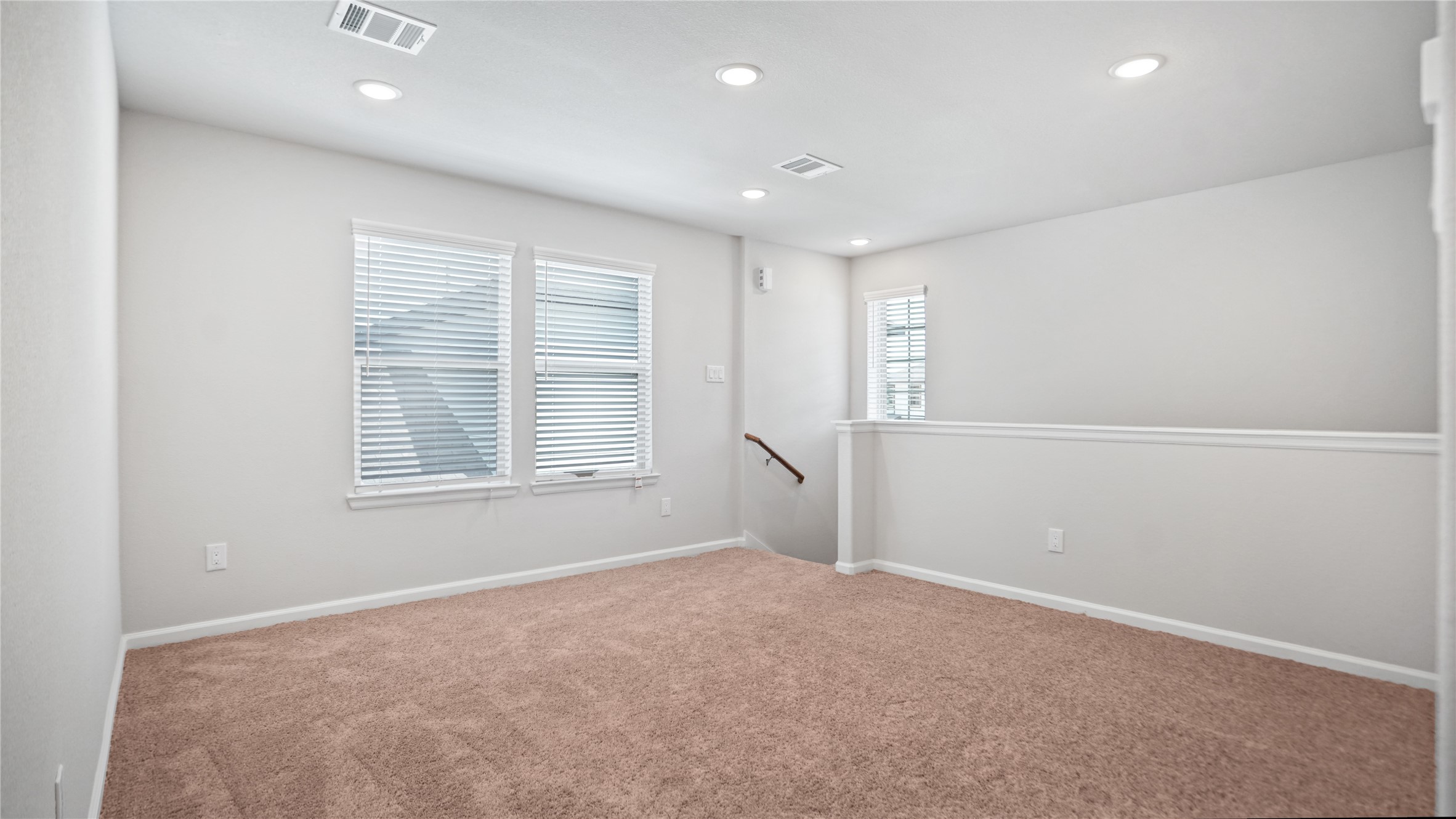 16505 Opportunity Way Property Photo 14